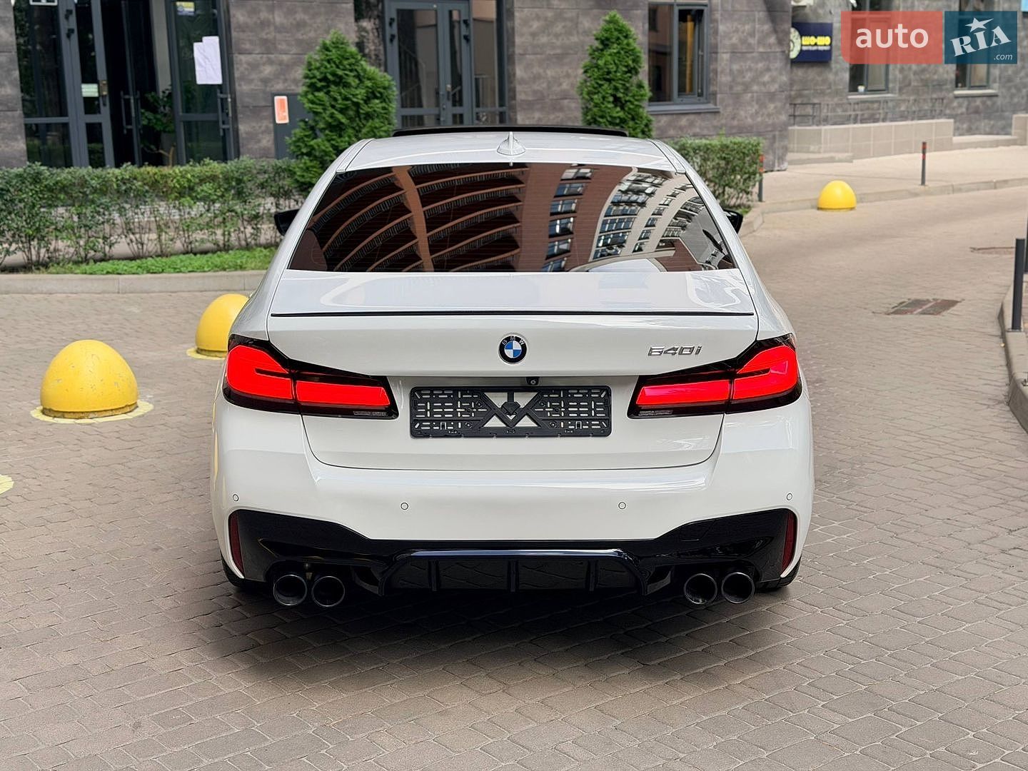 BMW 5 Series 2017 VIN WBAJE5C38HG914490 фото оголошення 14 з 27