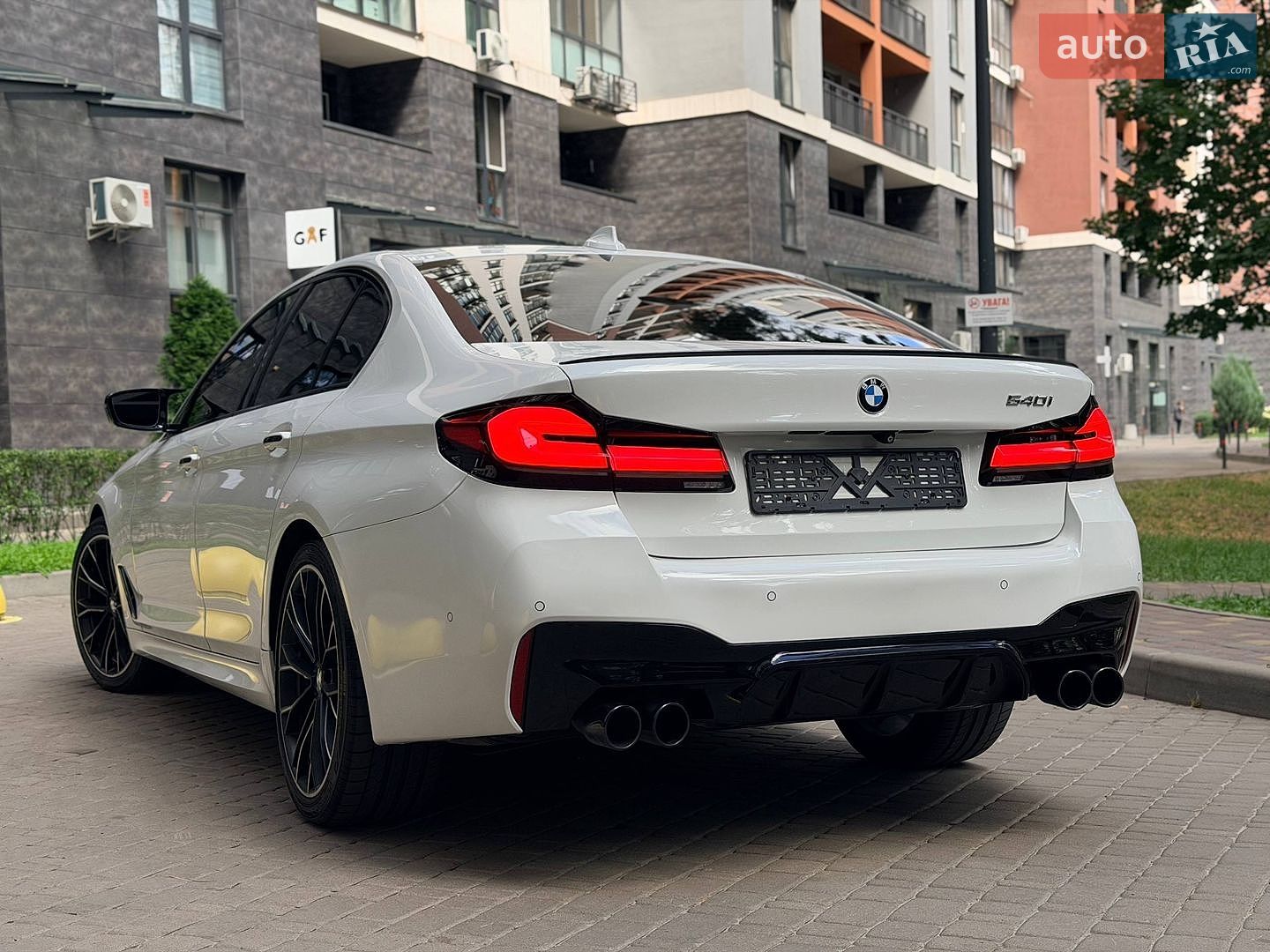 BMW 5 Series 2017 VIN WBAJE5C38HG914490 фото оголошення 15 з 27