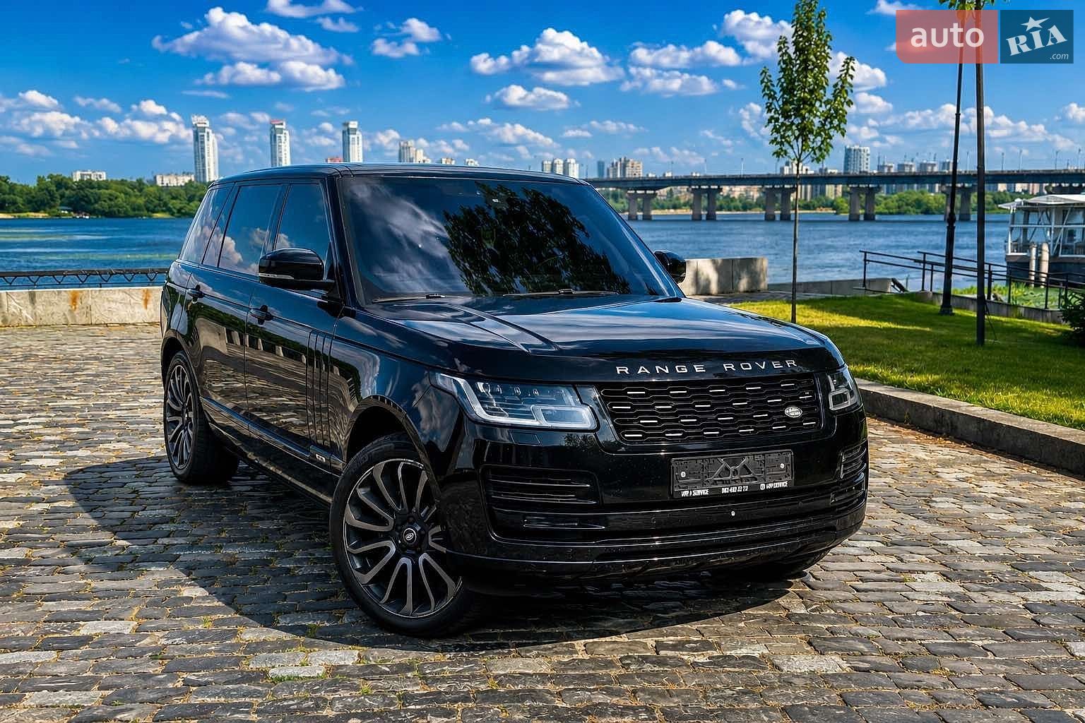 Land Rover Range Rover 2017 VIN SALGS5FE9HA333238 фото оголошення 3 з 21