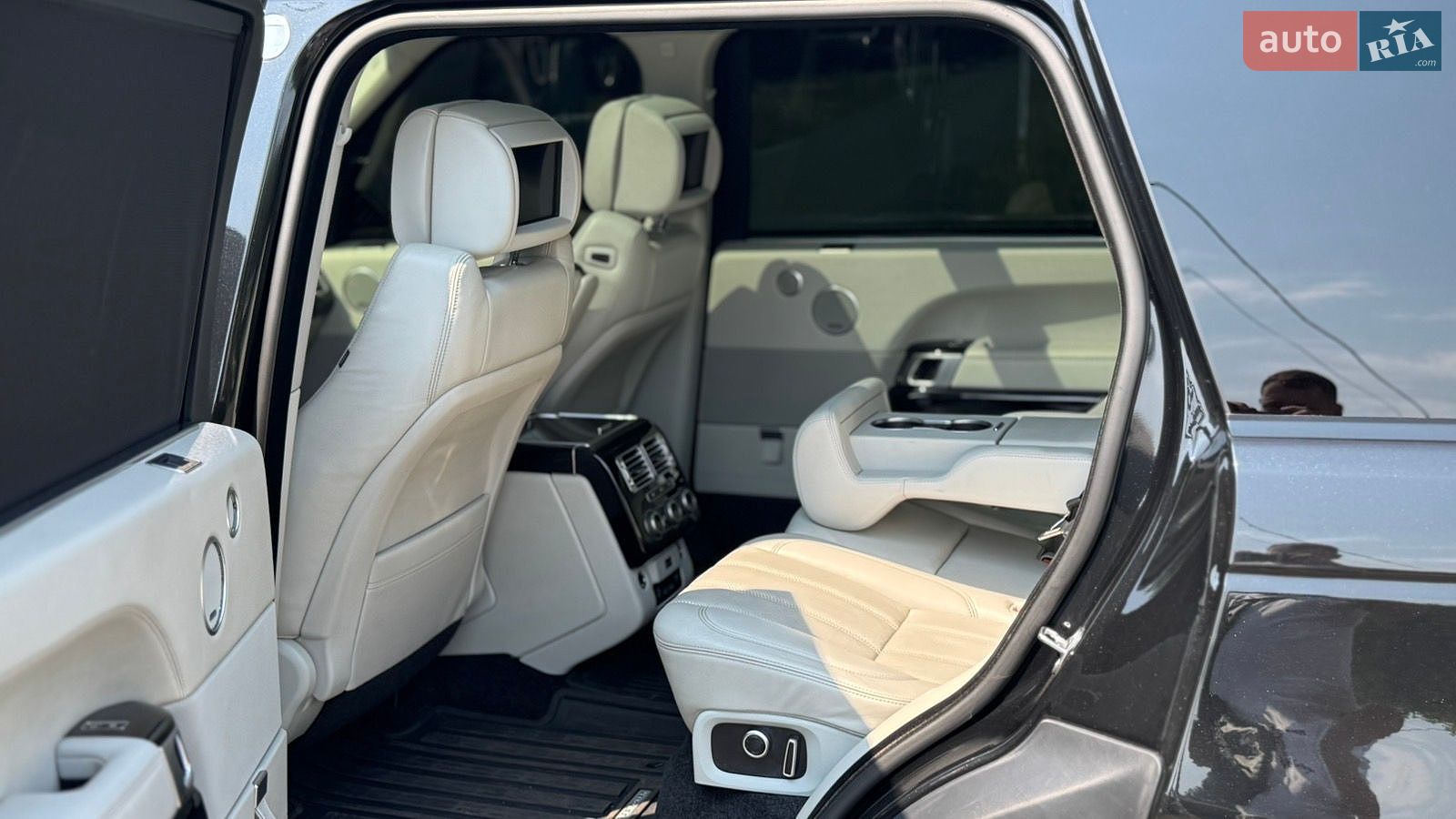 Land Rover Range Rover 2017 VIN SALGS5FE9HA333238 фото оголошення 19 з 21