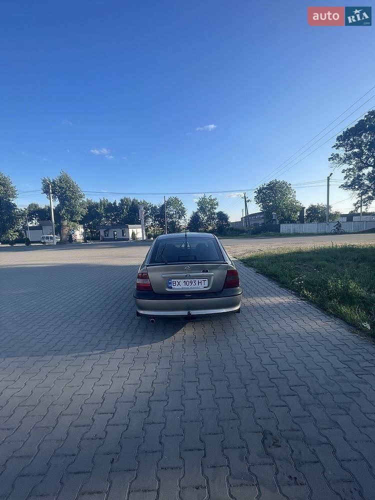 Opel Vectra 1997 VIN W0L000038V5238013 фото оголошення 3 з 8