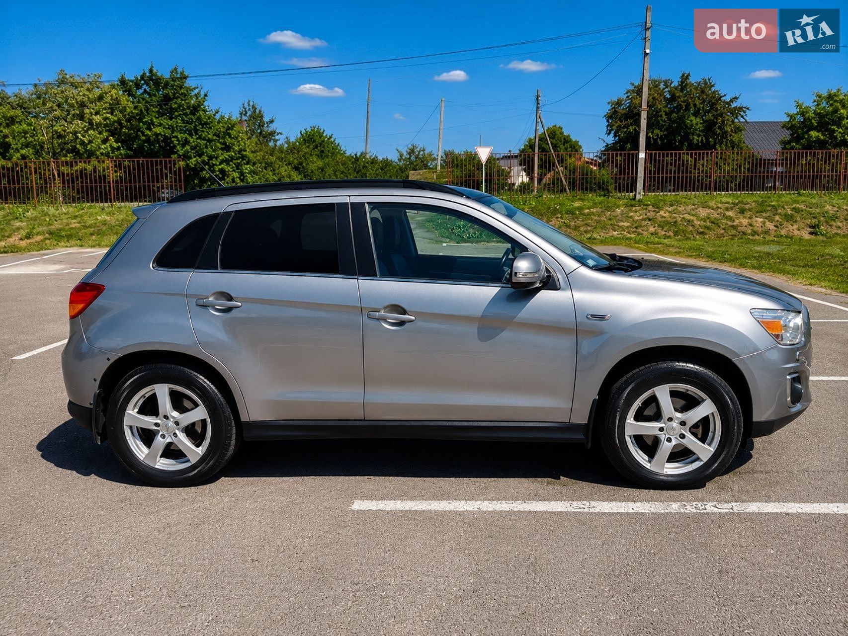 Mitsubishi ASX 2013 VIN JMBXLGA8WEZ400582 фото оголошення 3 з 19