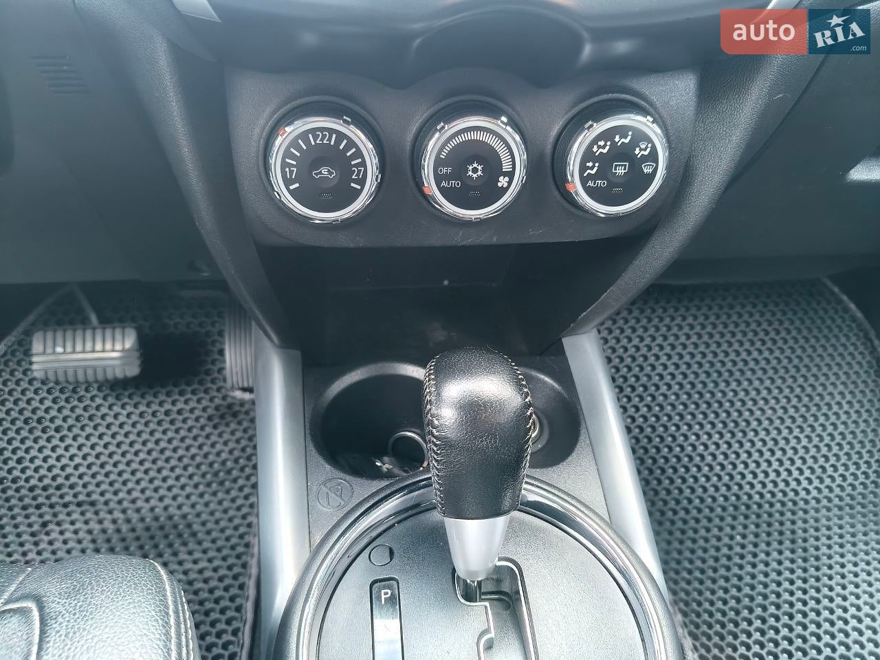 Mitsubishi ASX 2013 VIN JMBXLGA8WEZ400582 фото оголошення 13 з 19