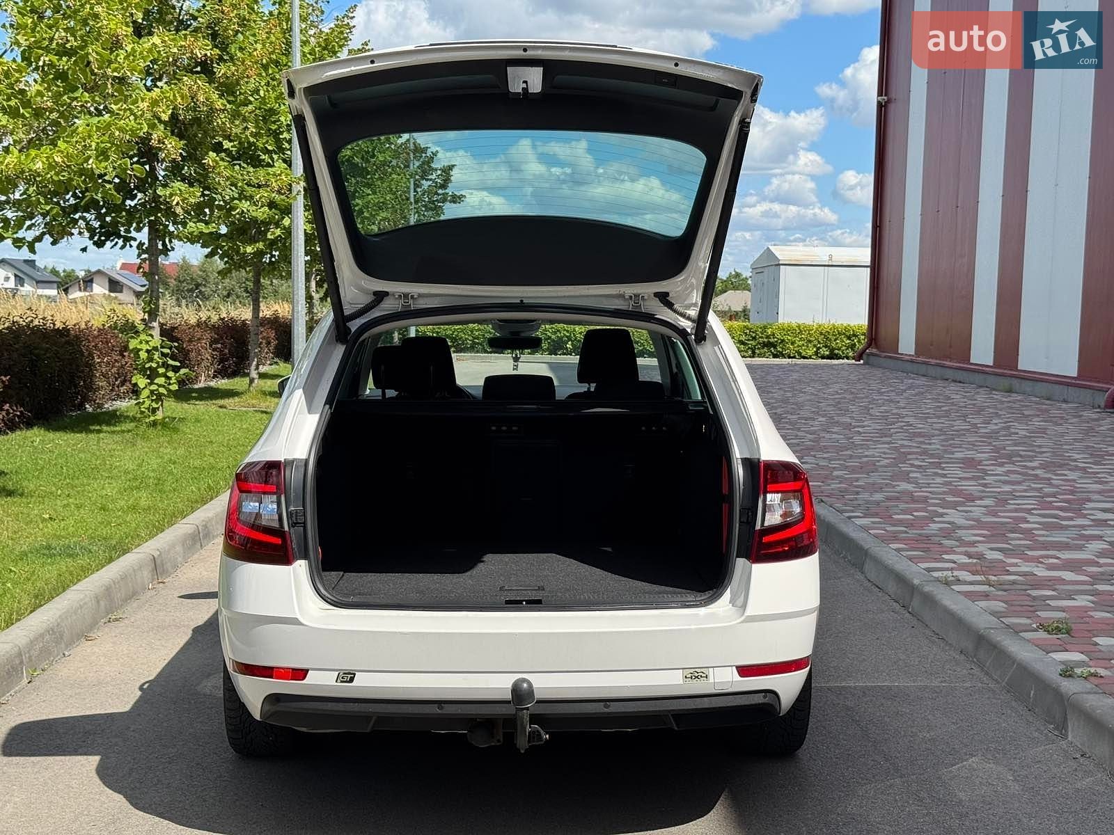 Skoda Octavia 2018 VIN TMBLJ9NE5J0257529 фото оголошення 10 з 20