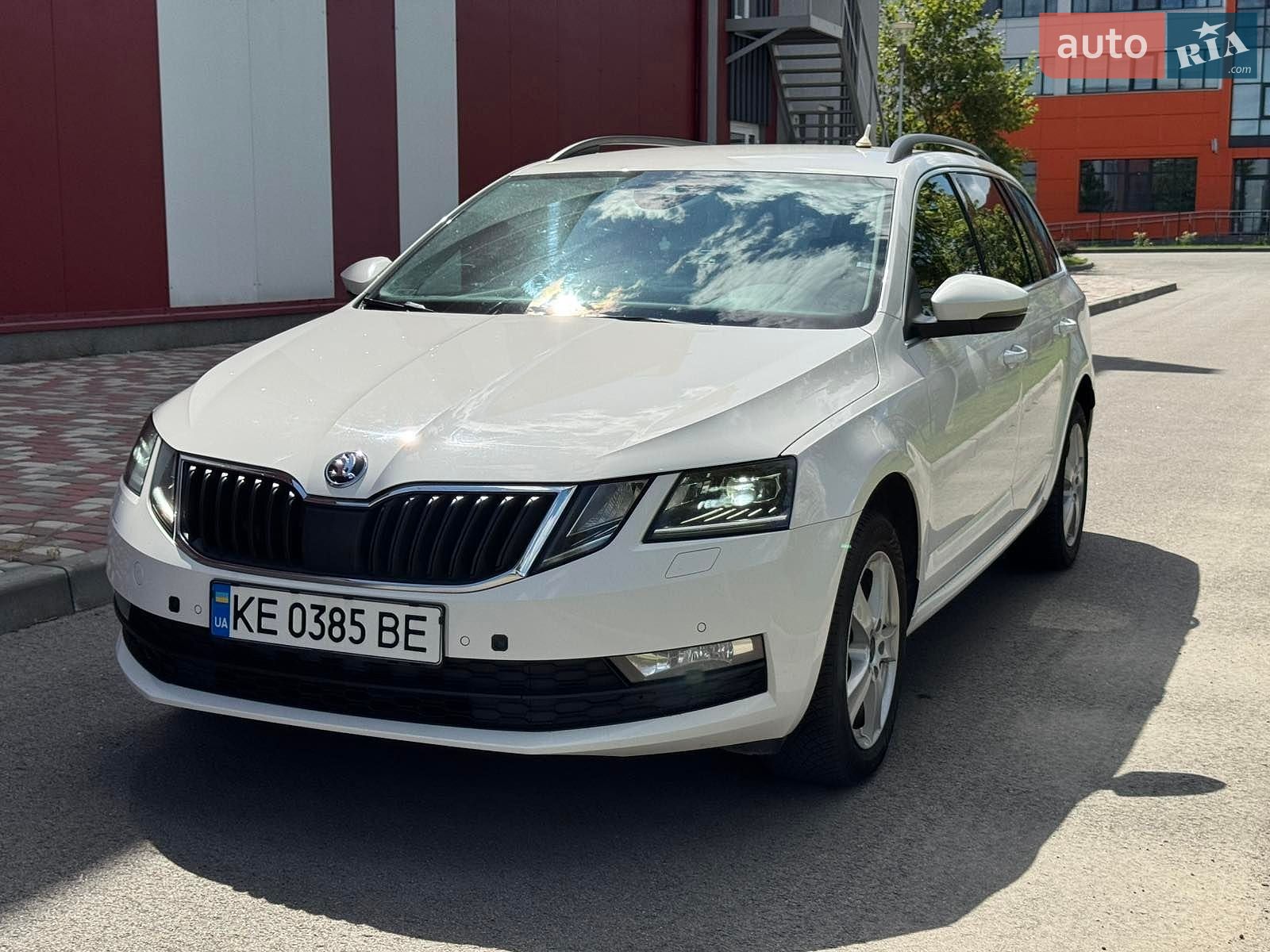 Skoda Octavia 2018 VIN TMBLJ9NE5J0257529 фото оголошення 8 з 20