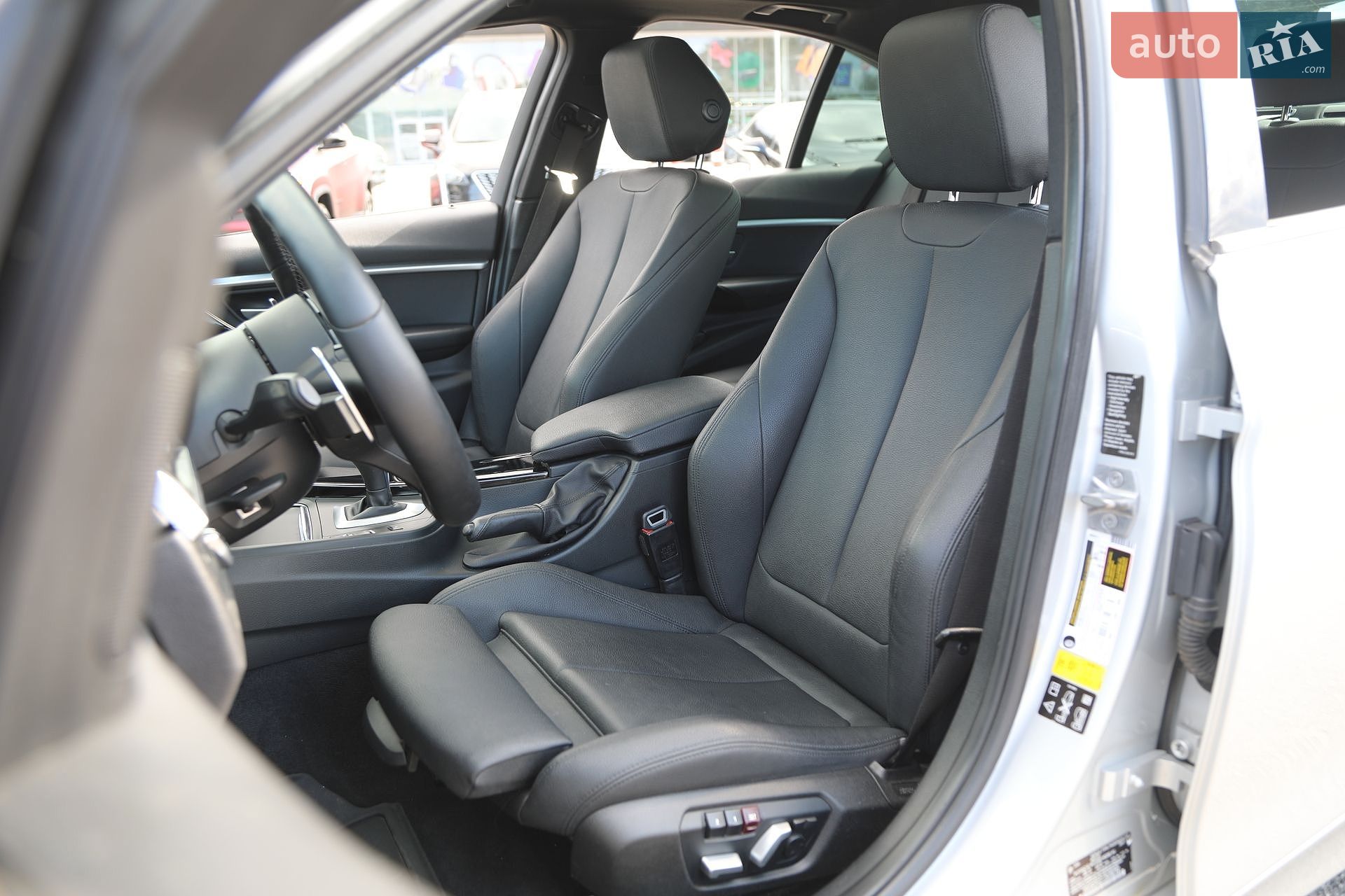 BMW 3 Series 2017 VIN WBA8D9G57JNU68760 фото оголошення 10 з 22