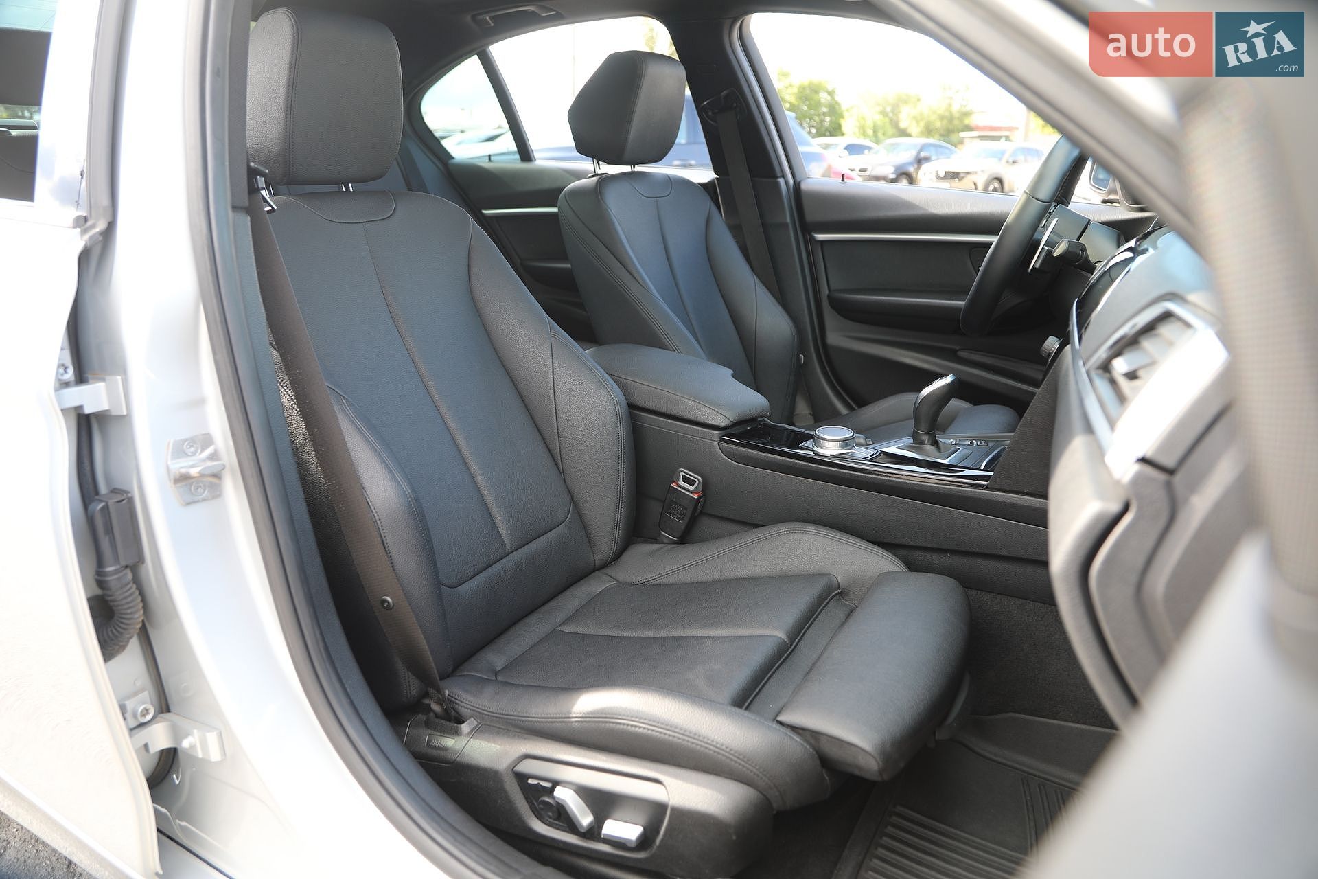 BMW 3 Series 2017 VIN WBA8D9G57JNU68760 фото оголошення 13 з 22