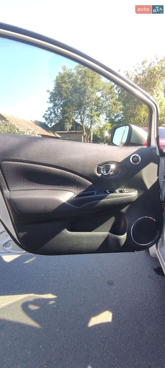 Nissan Versa Note 2017 VIN 3N1CE2CP6HL379784 фото оголошення 18 з 27