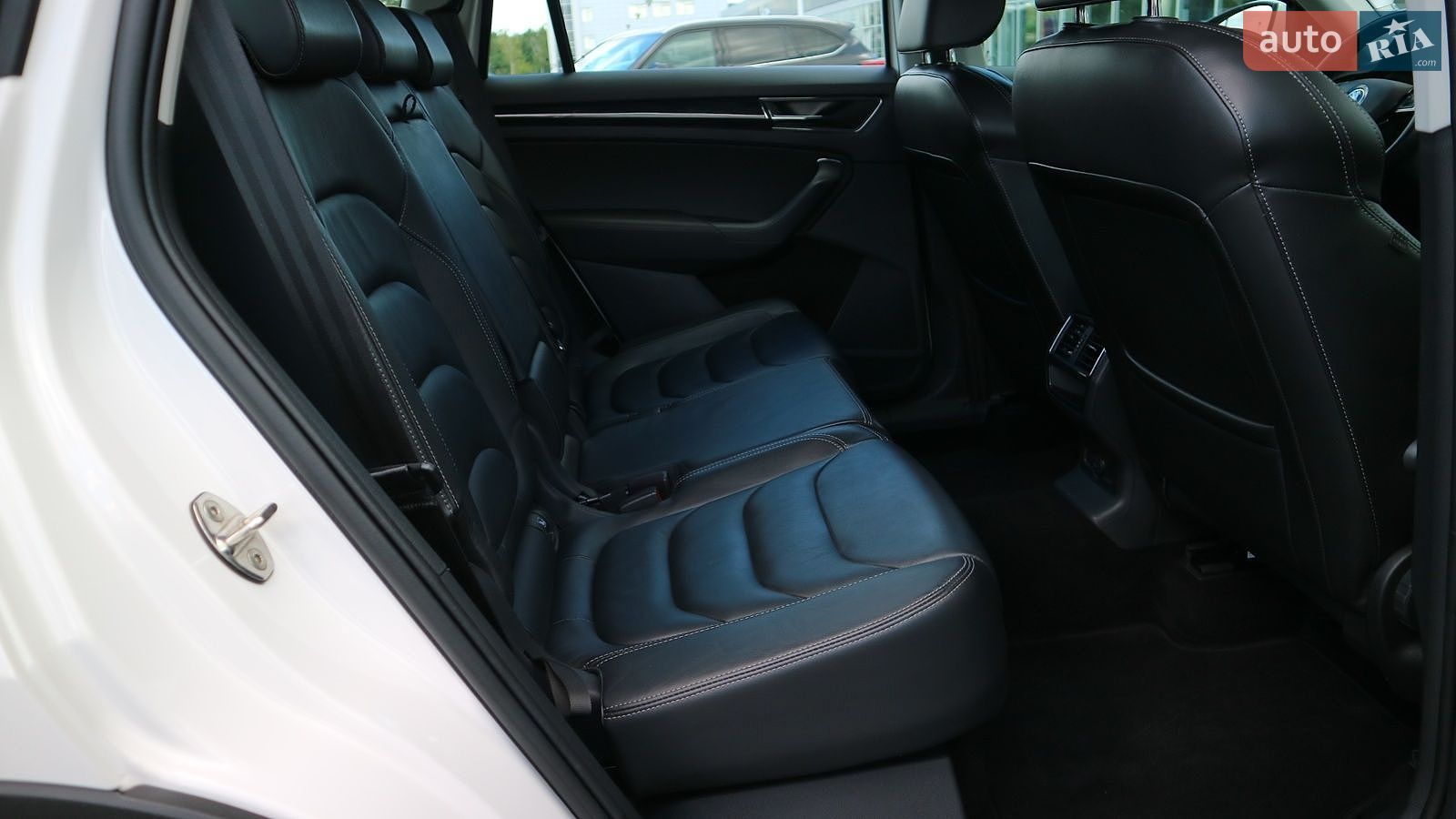 Skoda Kodiaq 2019 VIN TMBLJ6NS5KB400425 фото оголошення 7 з 30