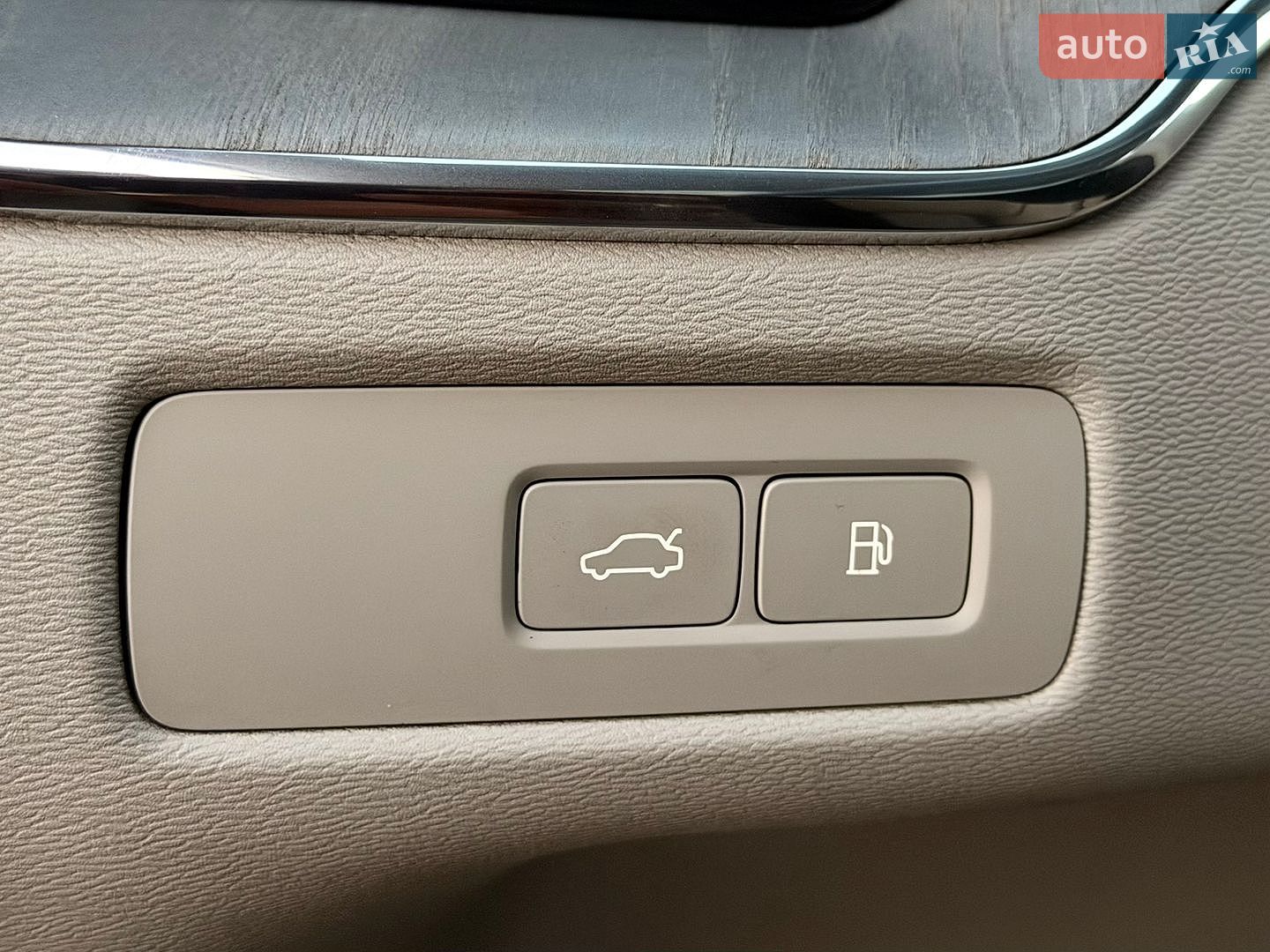 Volvo XC60 2024 VIN YV4H60RC0S1026249 фото оголошення 27 з 55