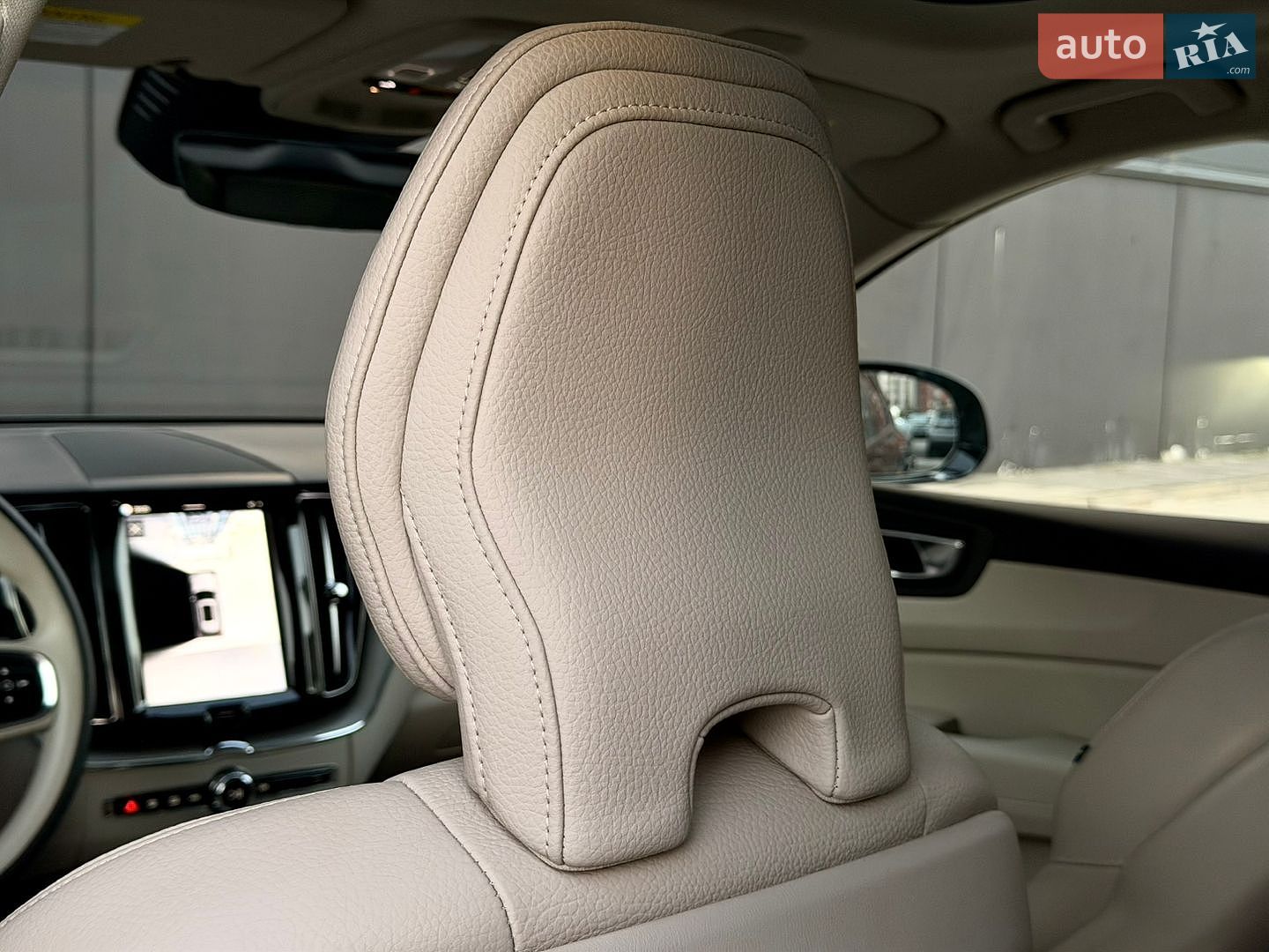 Volvo XC60 2024 VIN YV4H60RC0S1026249 фото оголошення 31 з 55