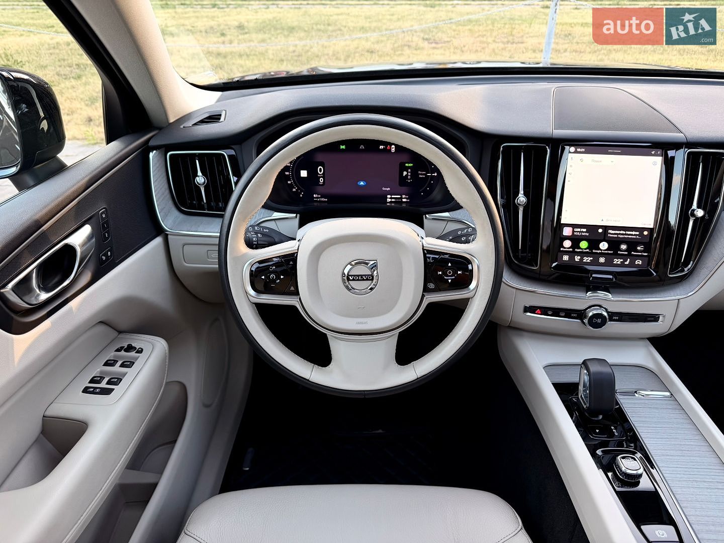 Volvo XC60 2024 VIN YV4H60RC0S1026249 фото оголошення 41 з 55