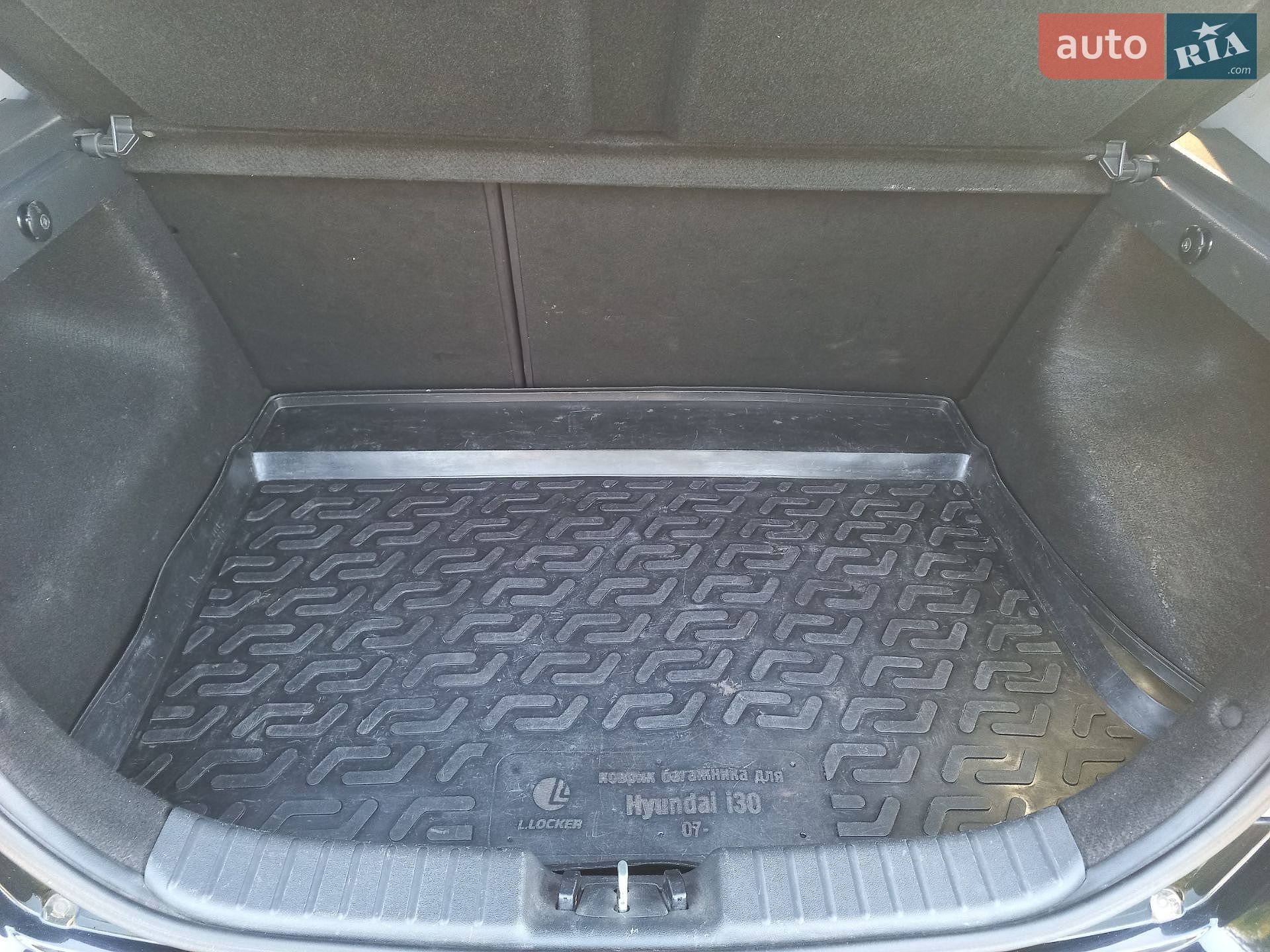 Hyundai i30 2009 VIN KMHDB51CP9U155272 фото оголошення 3 з 21