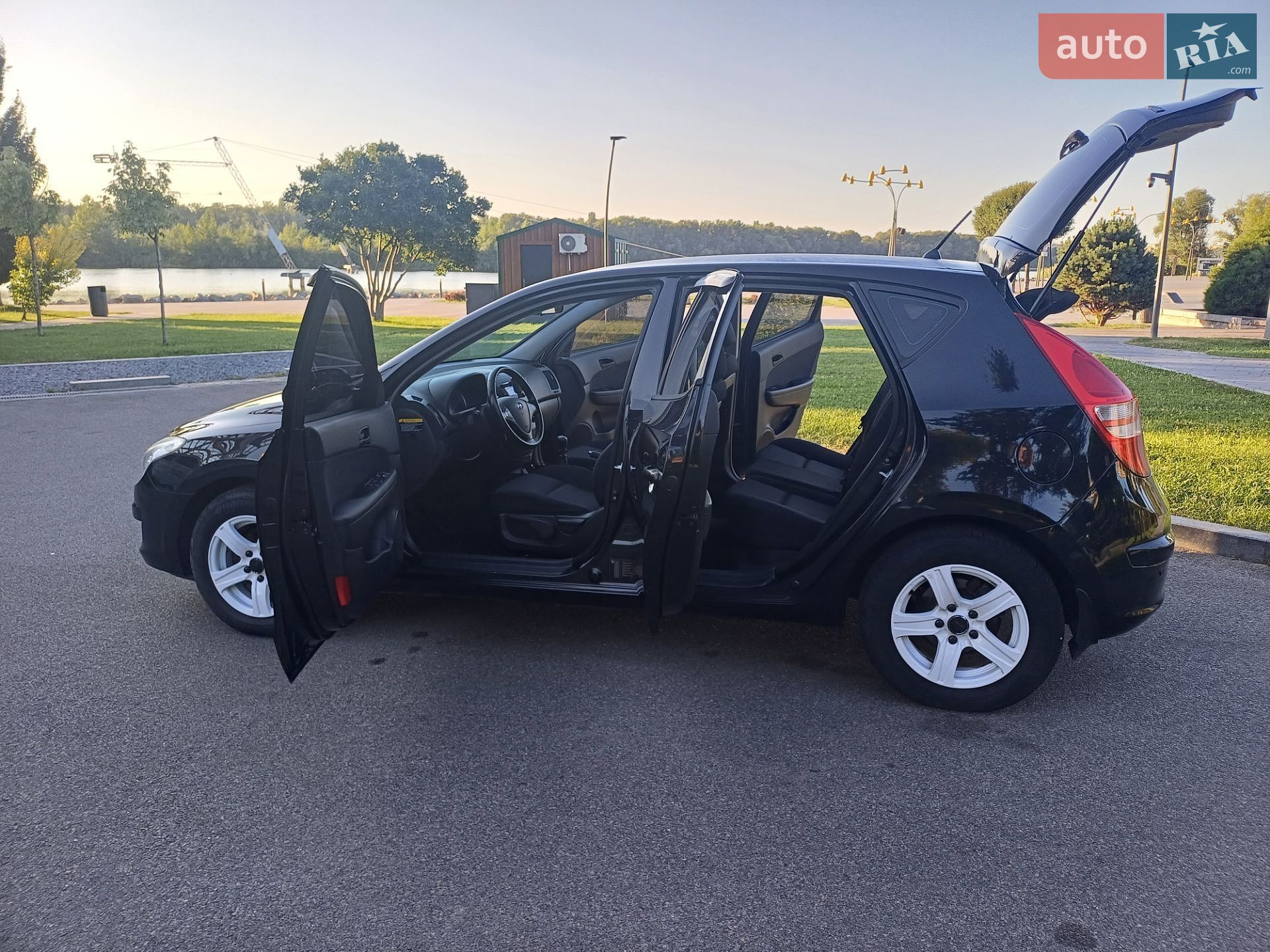 Hyundai i30 2009 VIN KMHDB51CP9U155272 фото оголошення 12 з 21