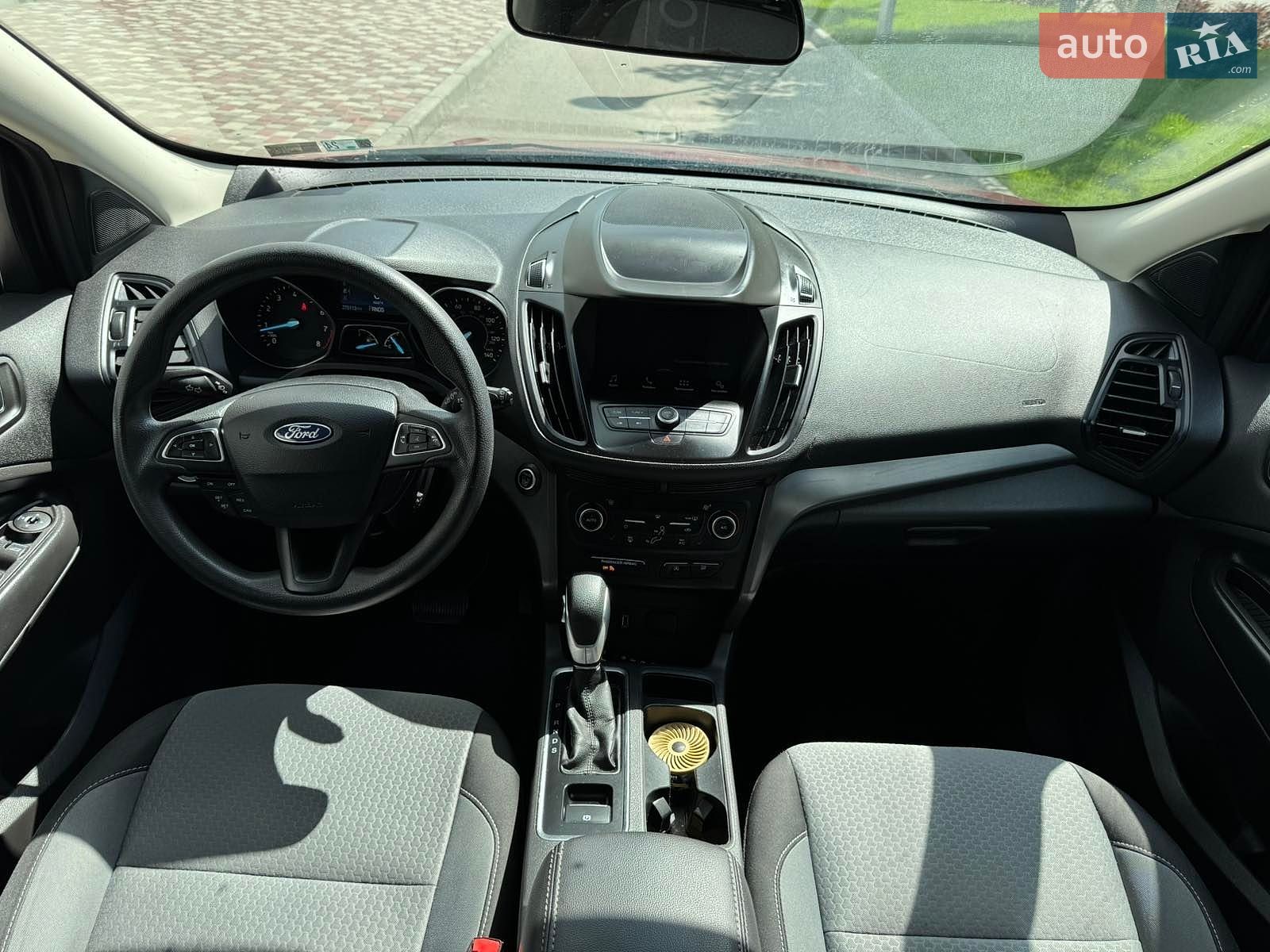 Ford Escape 2018 VIN 1FMCU0GD0KUA47739 фото оголошення 15 з 19