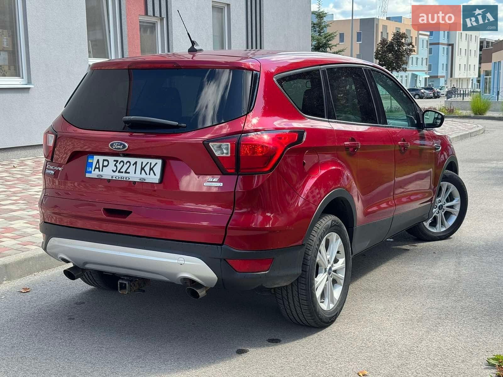 Ford Escape 2018 VIN 1FMCU0GD0KUA47739 фото оголошення 4 з 19