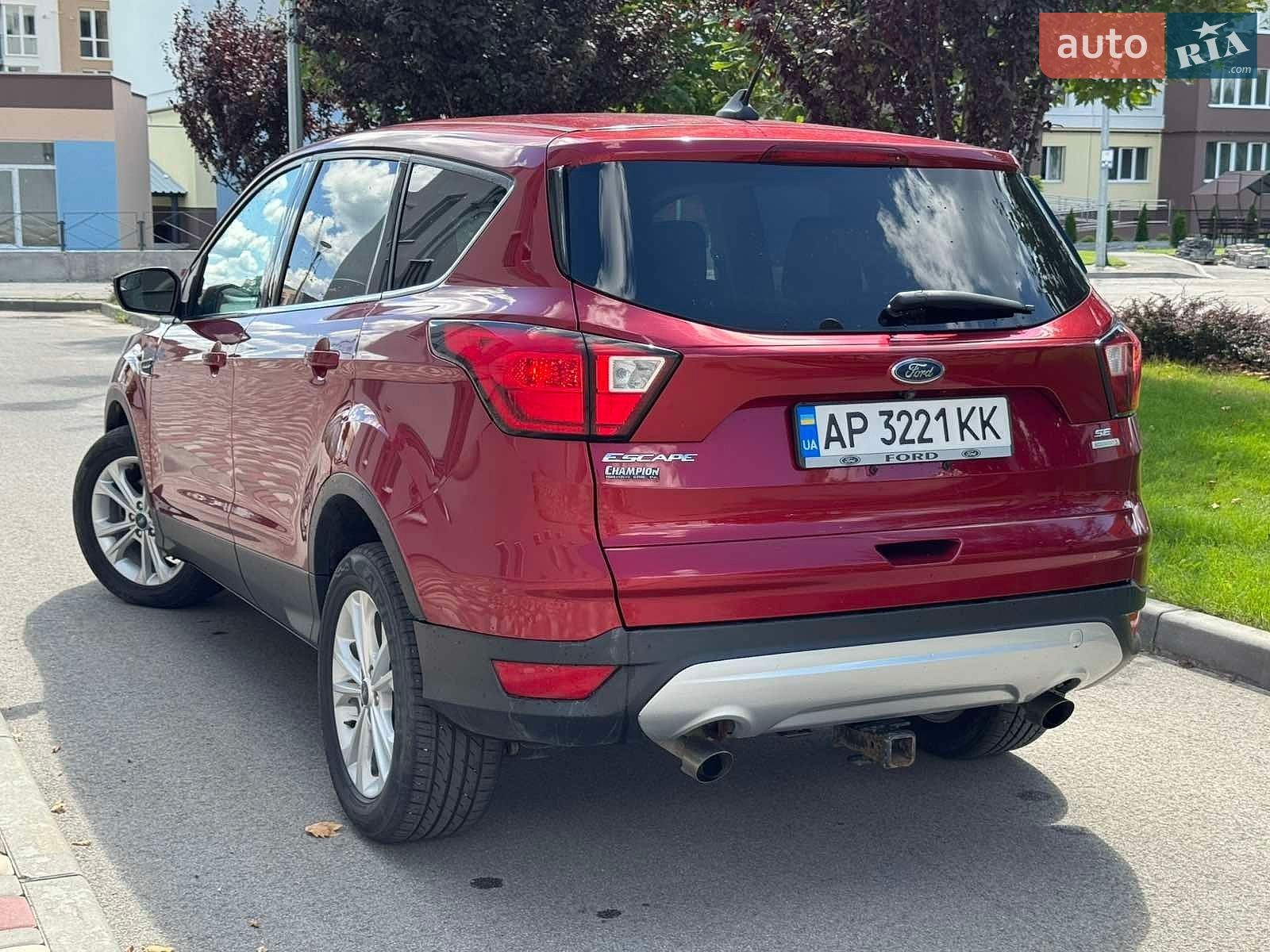 Ford Escape 2018 VIN 1FMCU0GD0KUA47739 фото оголошення 6 з 19