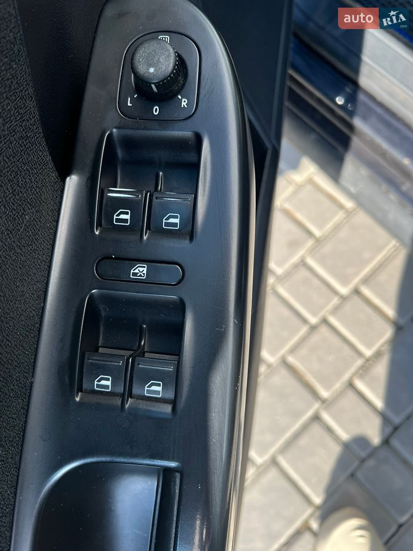 Volkswagen Passat 2007 VIN WVWZZZ3CZ8Z000284 фото оголошення 7 з 16