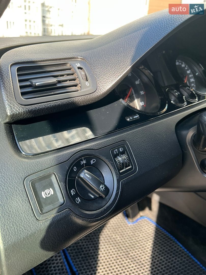 Volkswagen Passat 2007 VIN WVWZZZ3CZ8Z000284 фото оголошення 8 з 16