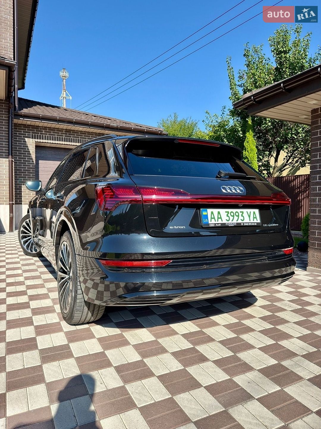 Audi e-tron 2020 VIN WAUZZZGE5LB038736 фото оголошення 8 з 18