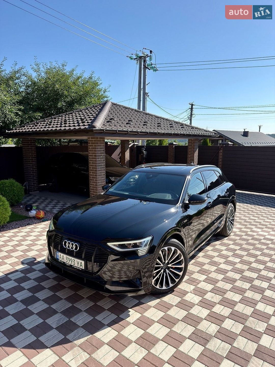 Audi e-tron 2020 VIN WAUZZZGE5LB038736 фото оголошення 17 з 18