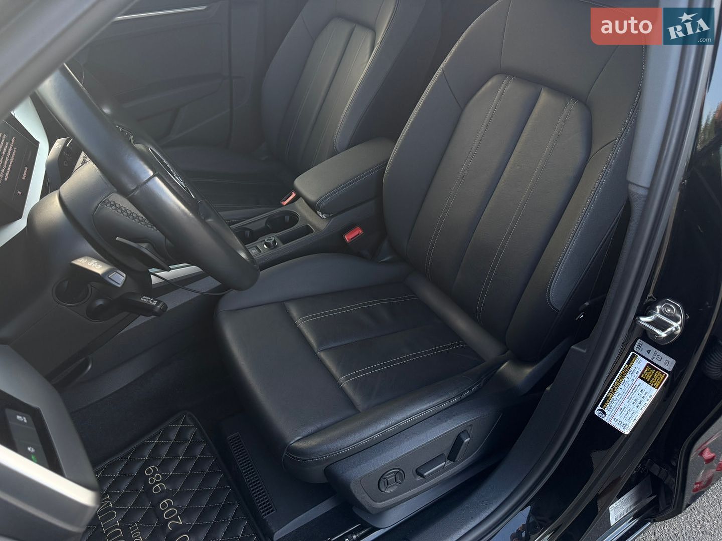 Audi A3 2022 VIN WAUGUDGY8NA090390 фото оголошення 14 з 26