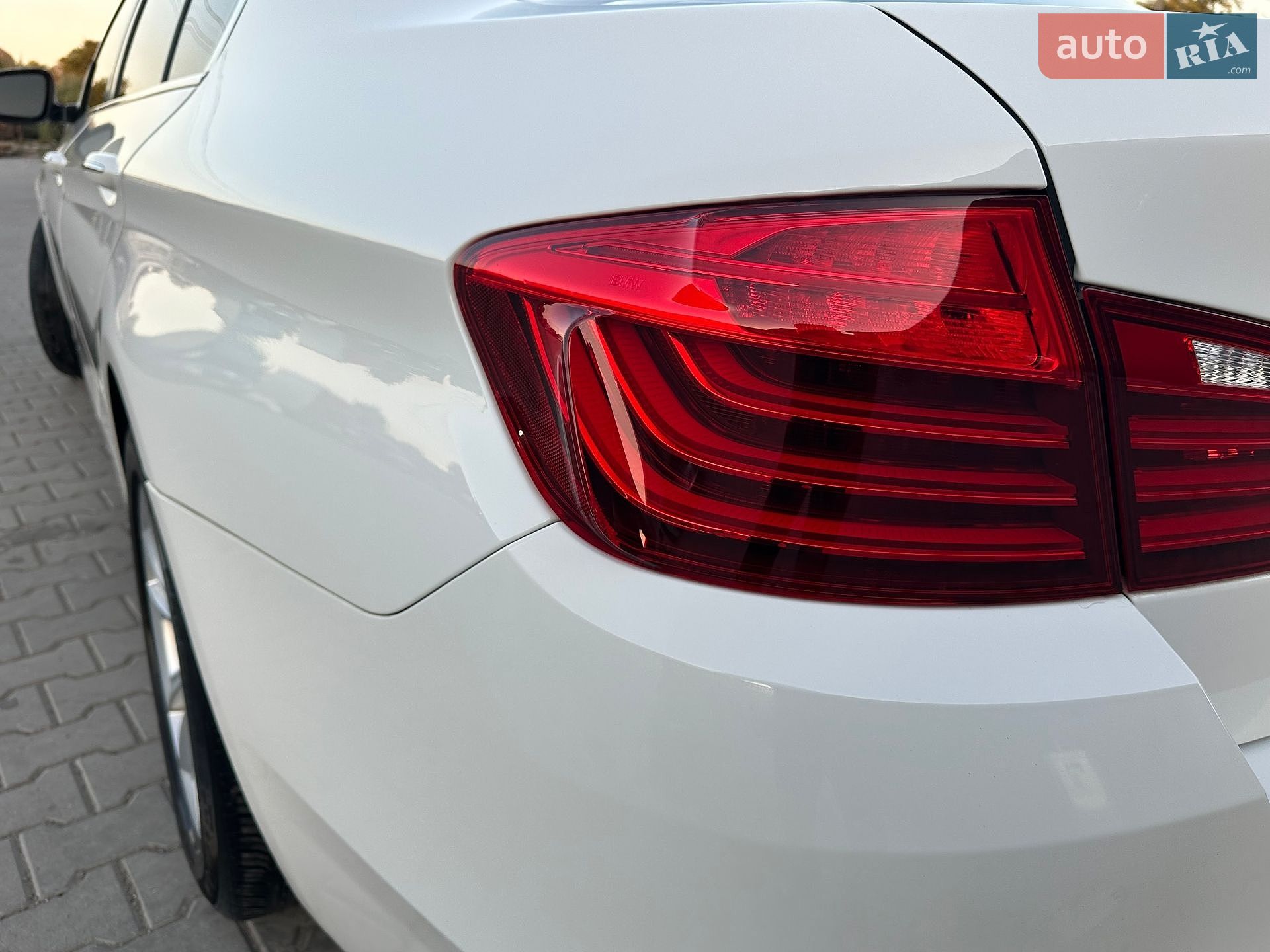 BMW 5 Series 2015 VIN WBA5A7C50FD621448 фото оголошення 9 з 55