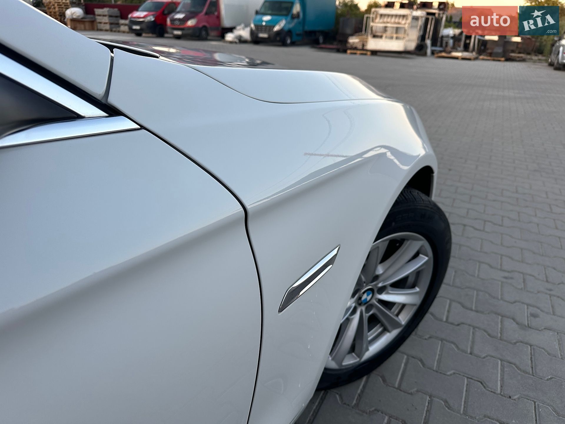 BMW 5 Series 2015 VIN WBA5A7C50FD621448 фото оголошення 18 з 55