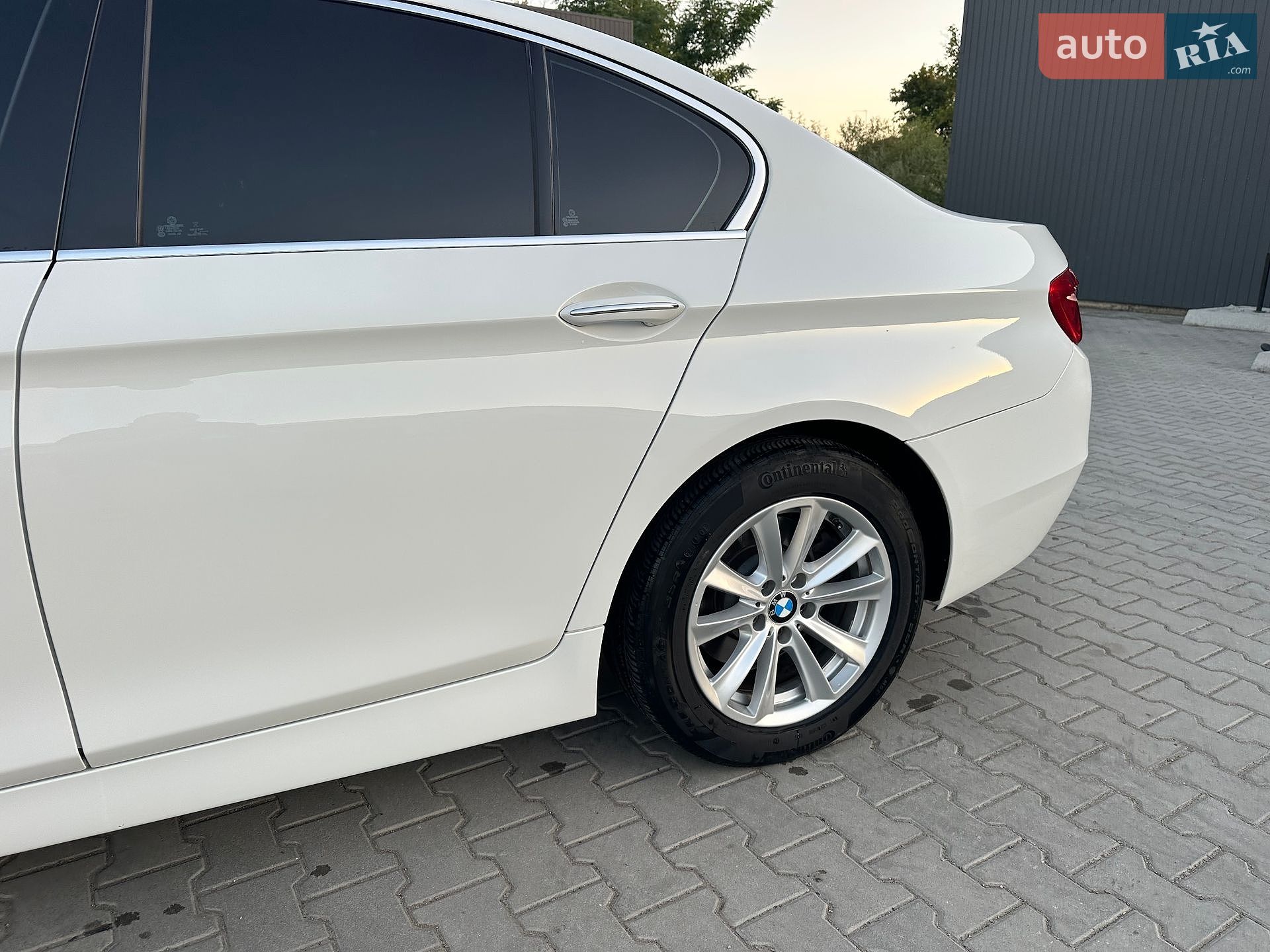 BMW 5 Series 2015 VIN WBA5A7C50FD621448 фото оголошення 28 з 55