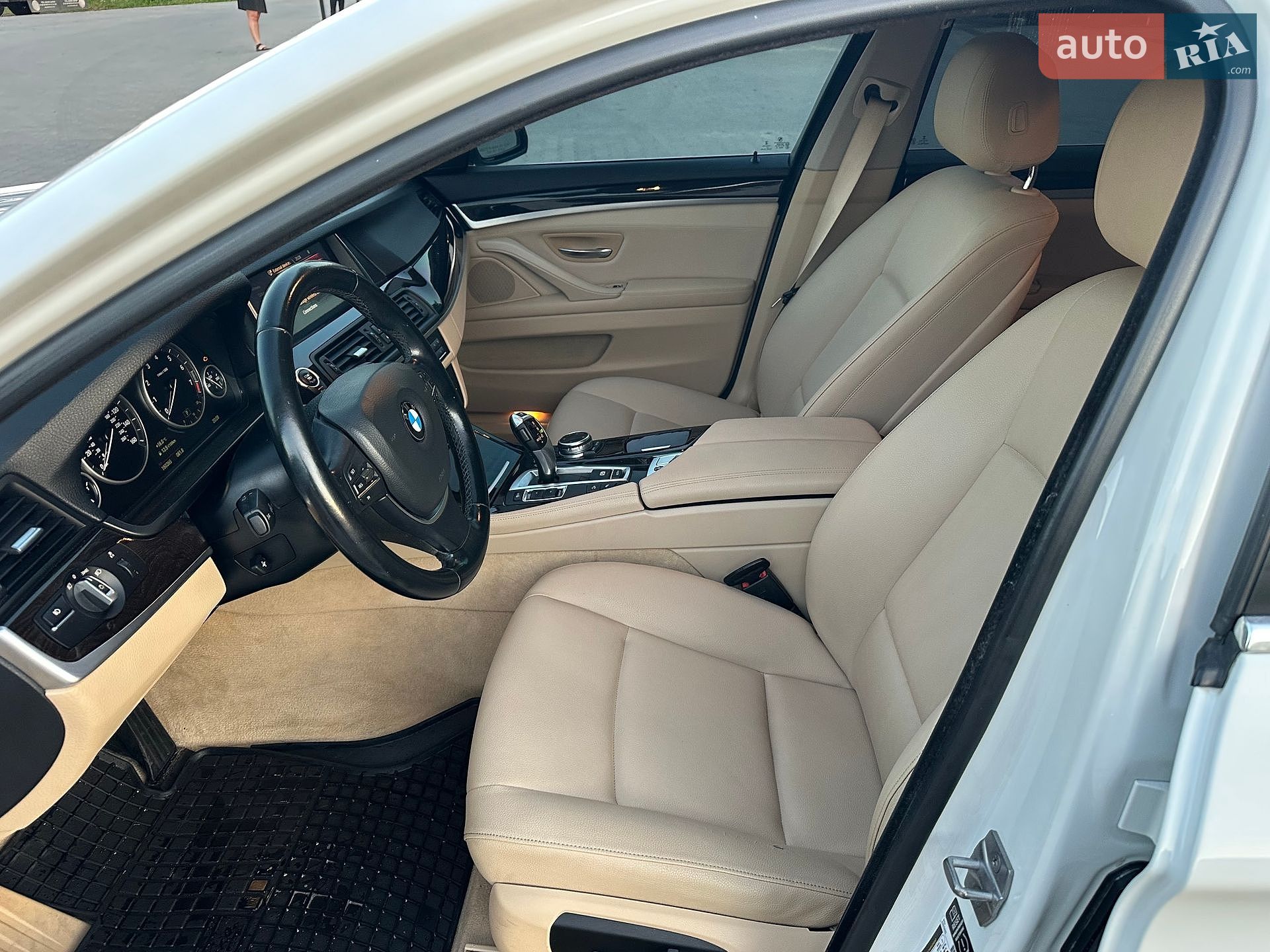 BMW 5 Series 2015 VIN WBA5A7C50FD621448 фото оголошення 33 з 55