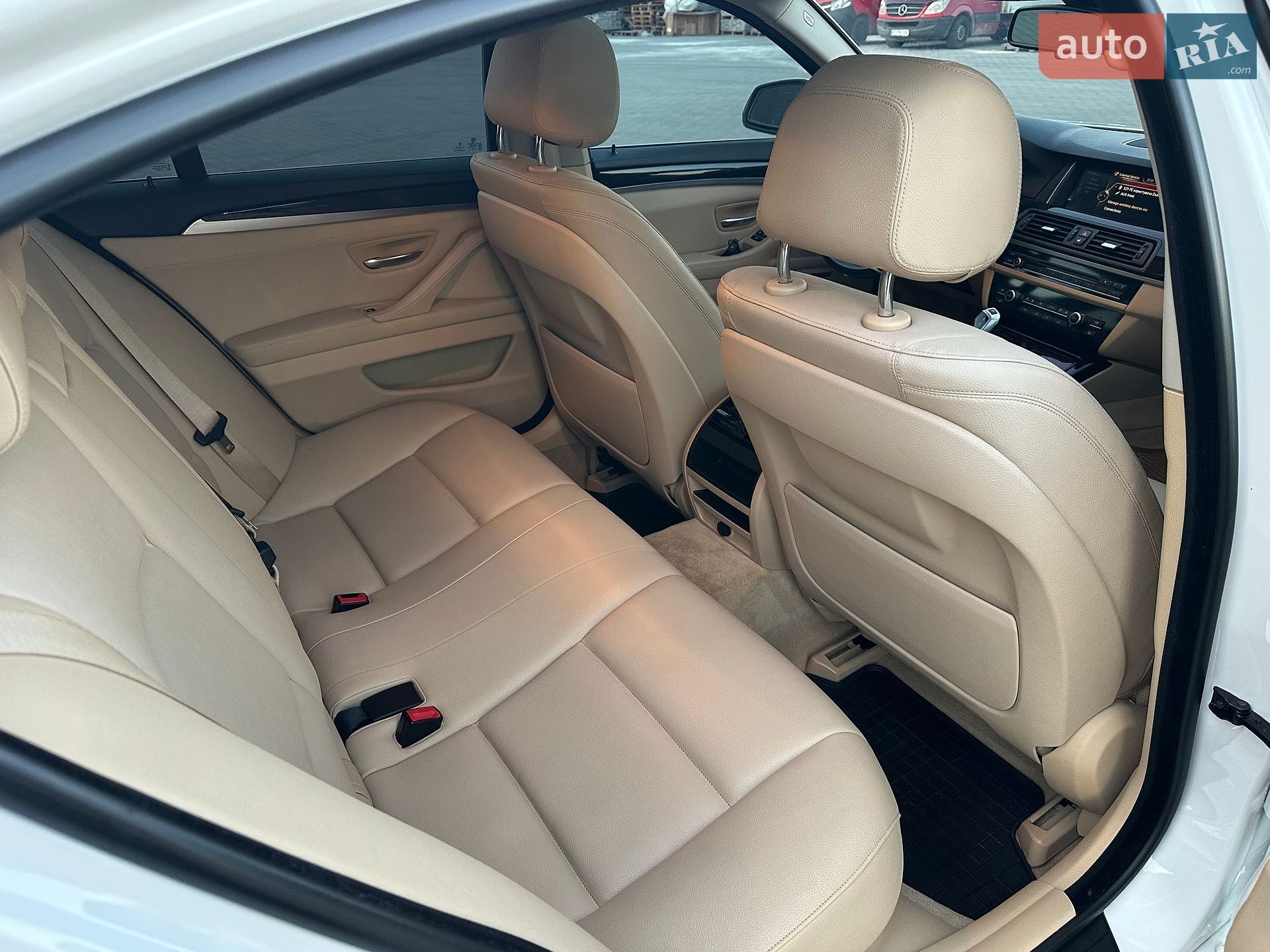 BMW 5 Series 2015 VIN WBA5A7C50FD621448 фото оголошення 44 з 55