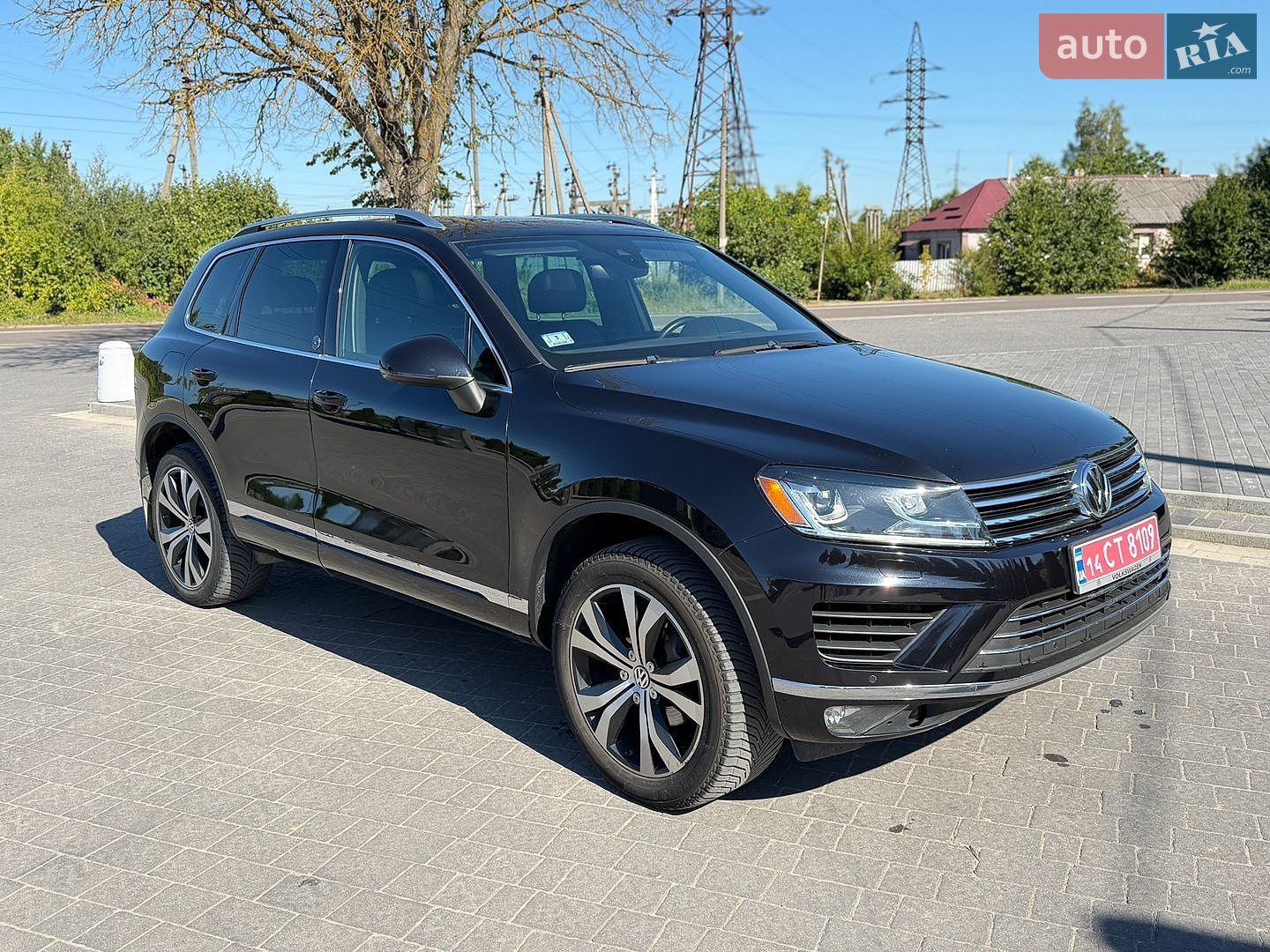 Volkswagen Touareg 2017 VIN WVGRF7BP6HD006412 фото оголошення 2 з 35