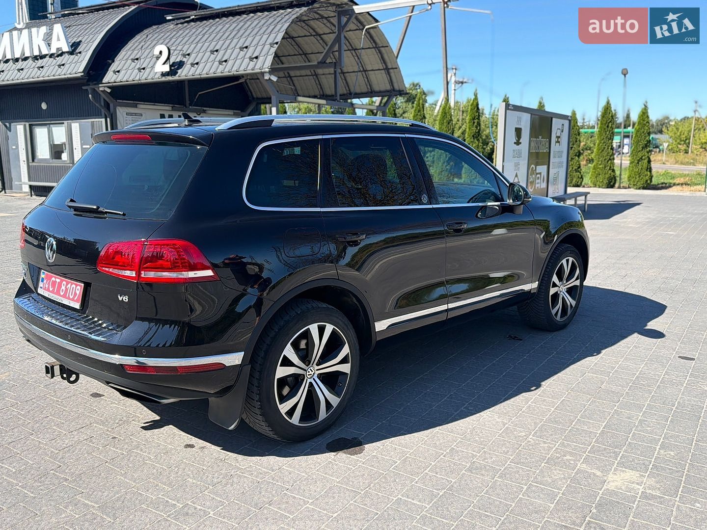Volkswagen Touareg 2017 VIN WVGRF7BP6HD006412 фото оголошення 3 з 35