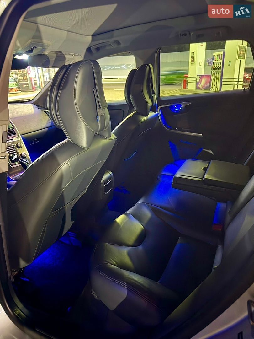 Volvo XC60 2015 VIN YV440MDK0G2799844 фото оголошення 34 з 51