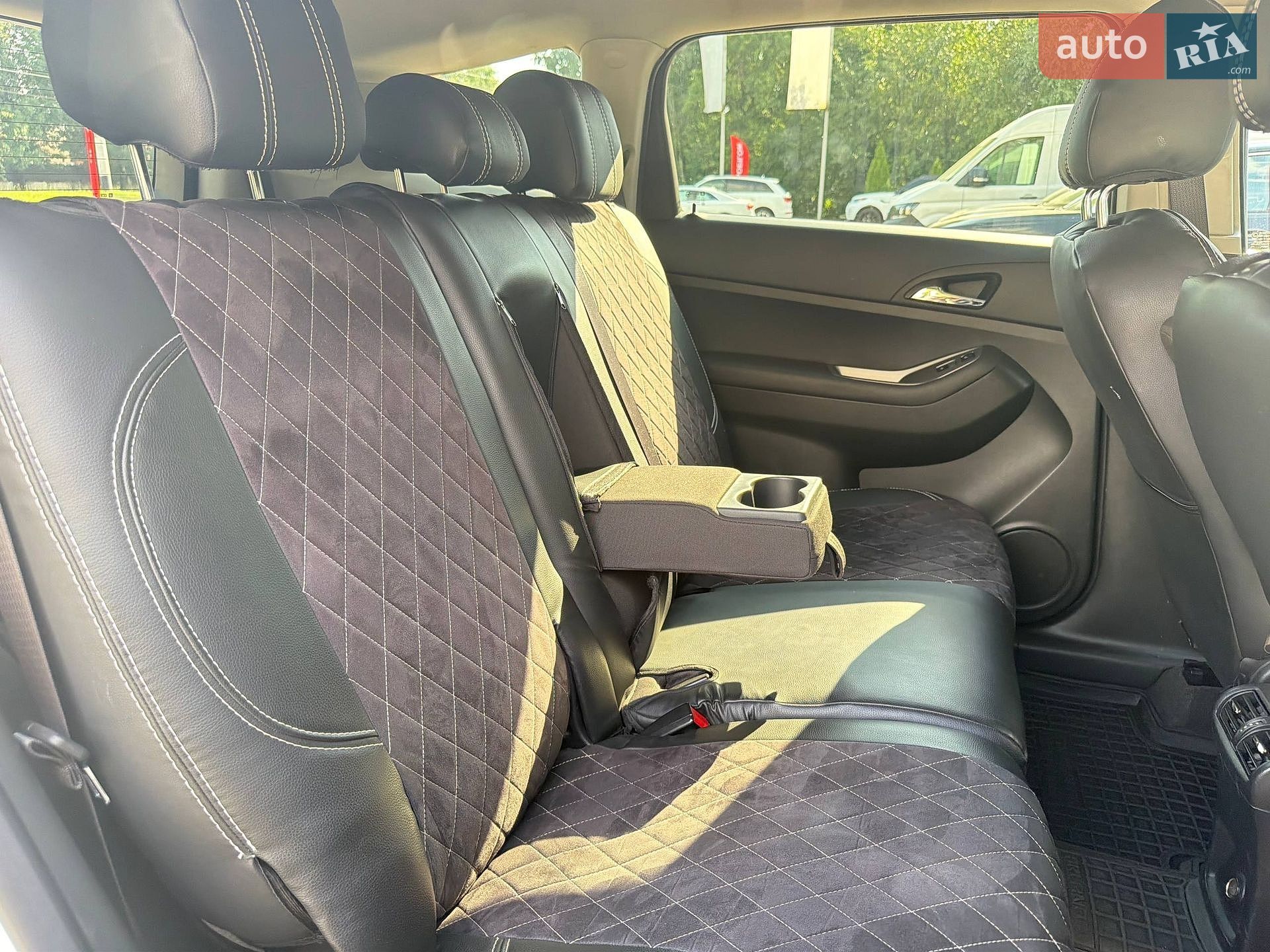 Chevrolet Orlando 2016 VIN KL1YA7589HK606845 фото оголошення 29 з 35