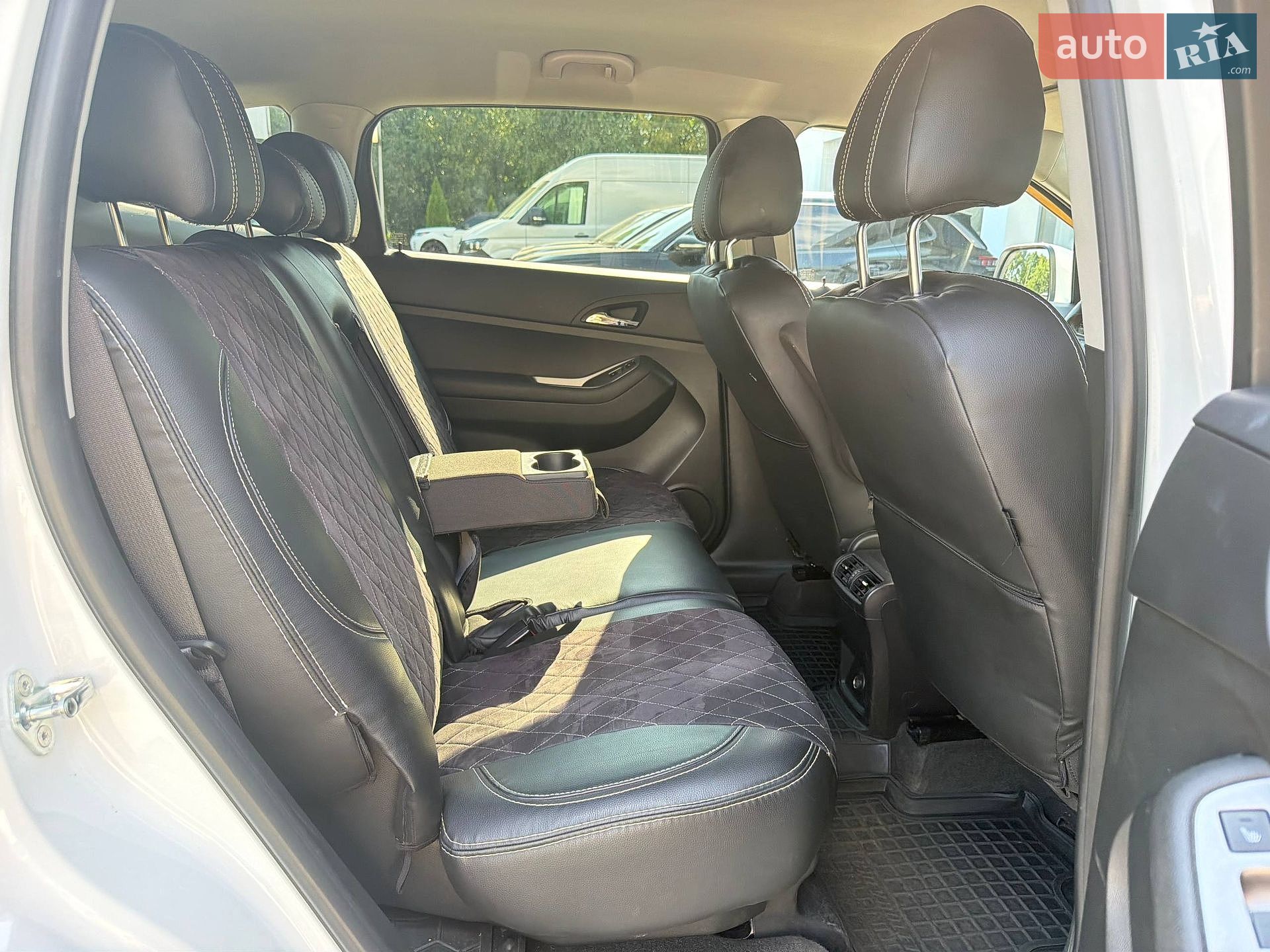 Chevrolet Orlando 2016 VIN KL1YA7589HK606845 фото оголошення 30 з 35