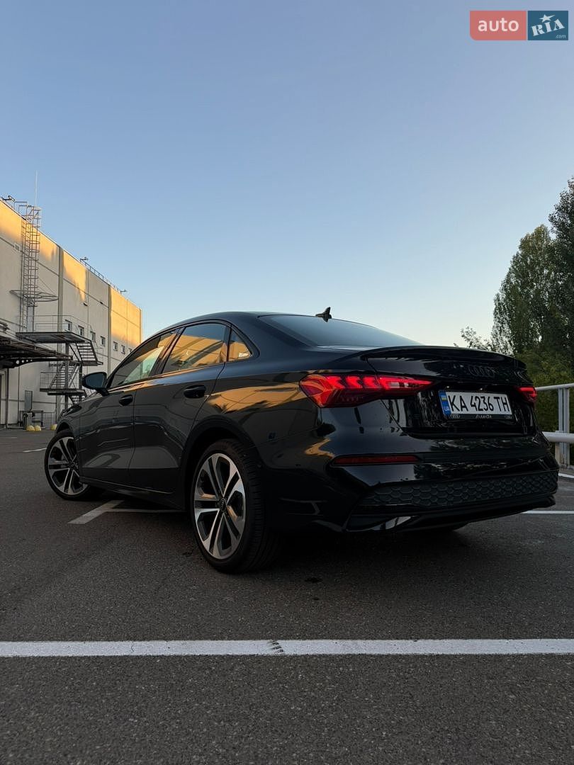 Audi A3 2024 VIN WAUGUDGY7SA038969 фото оголошення 12 з 25