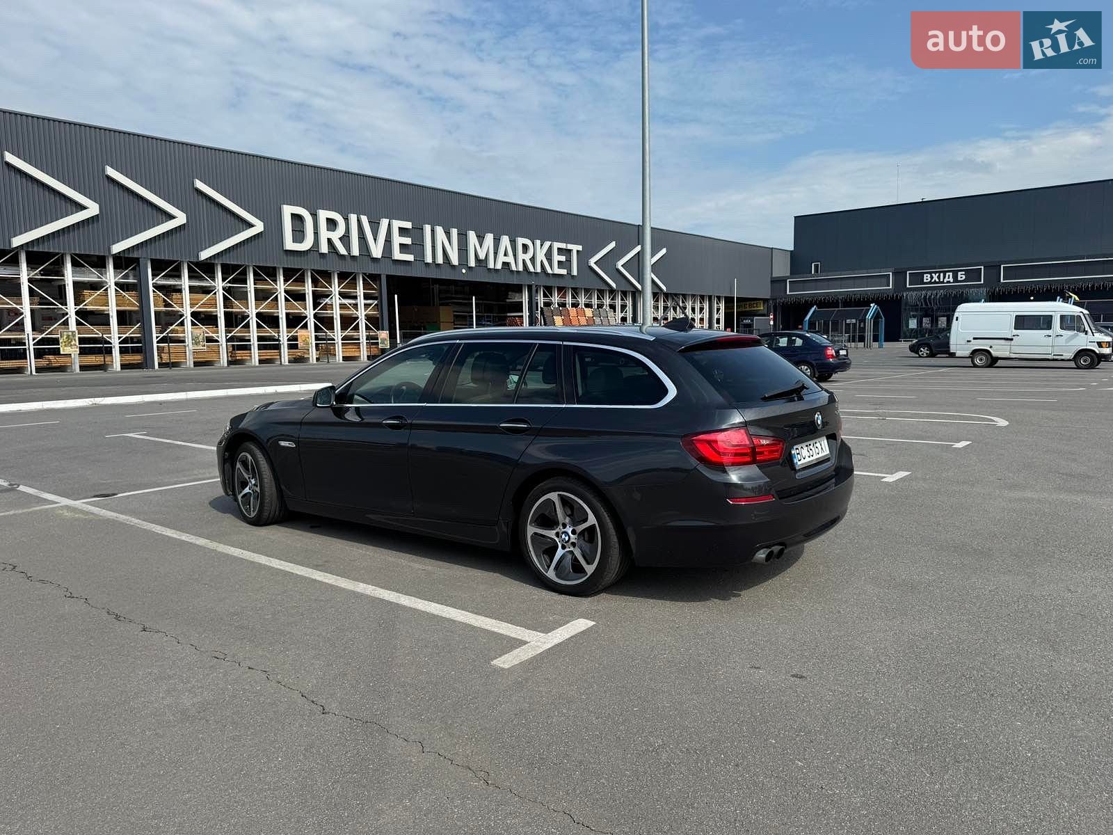 BMW 5 Series 2011 VIN WBAMX11030DU43816 фото оголошення 3 з 22