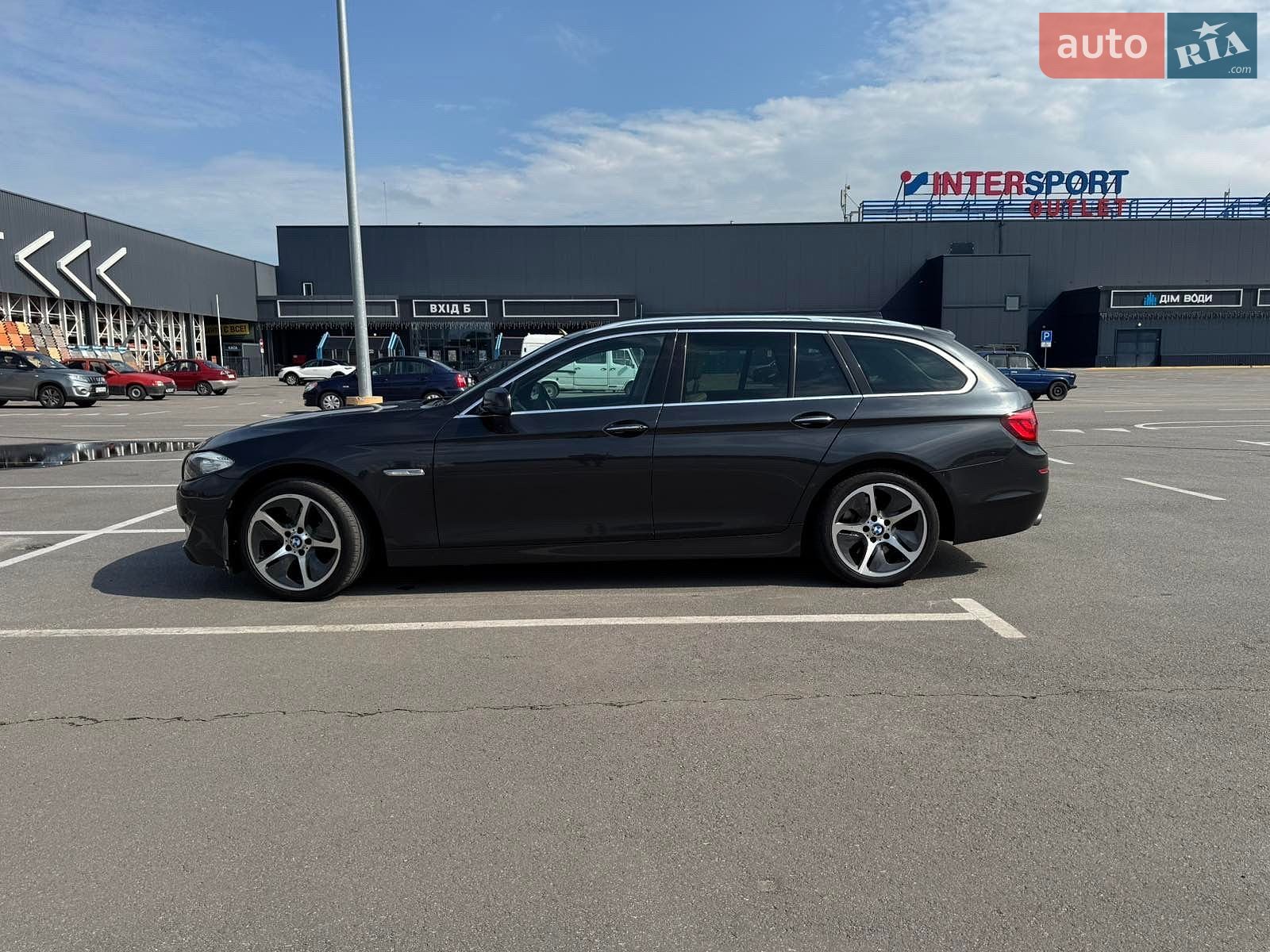 BMW 5 Series 2011 VIN WBAMX11030DU43816 фото оголошення 2 з 22