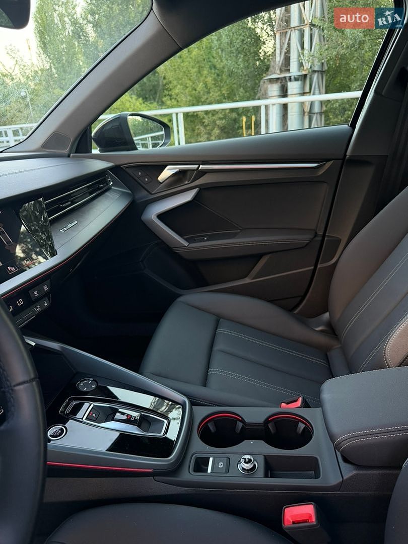 Audi A3 2024 VIN WAUGUDGY7SA038969 фото оголошення 25 з 25
