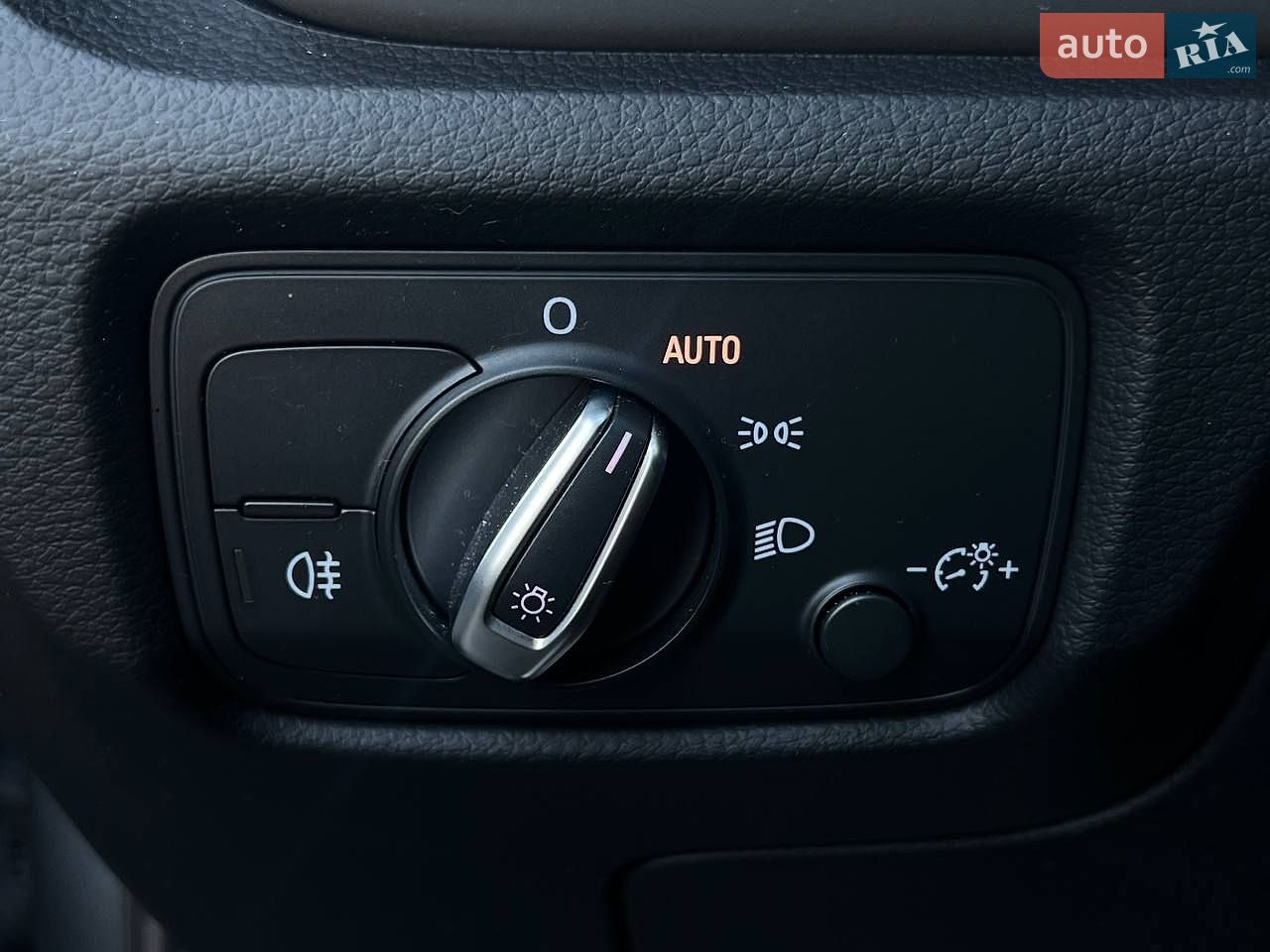 Audi A3 2014 VIN WAUACGFF6F1005638 фото оголошення 18 з 28