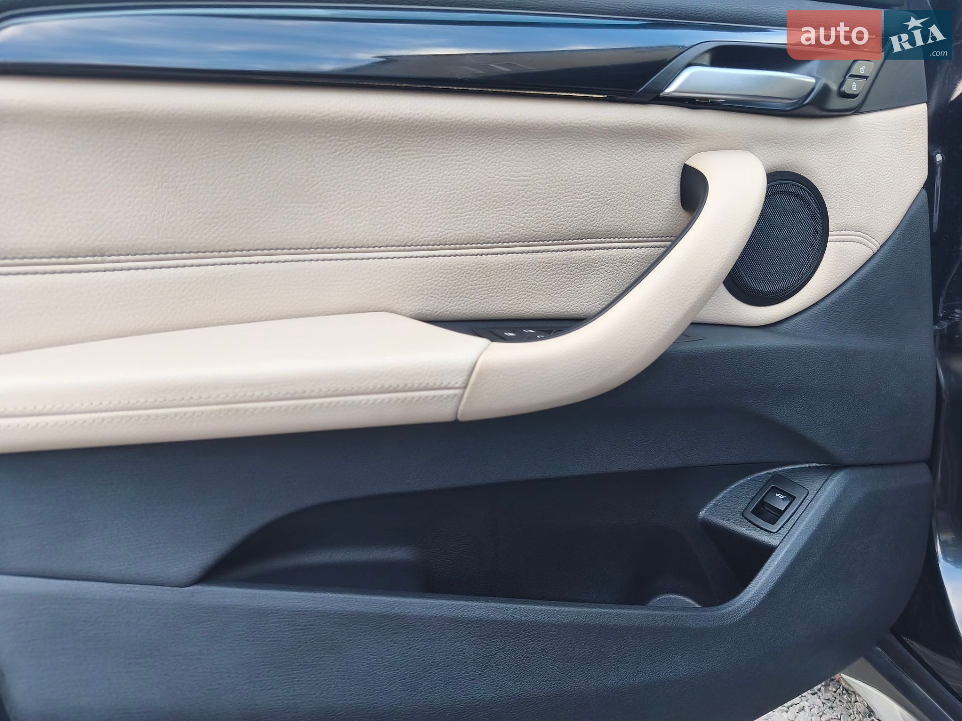 BMW X1 2019 VIN WBXHT3C50K3H36236 фото оголошення 8 з 14