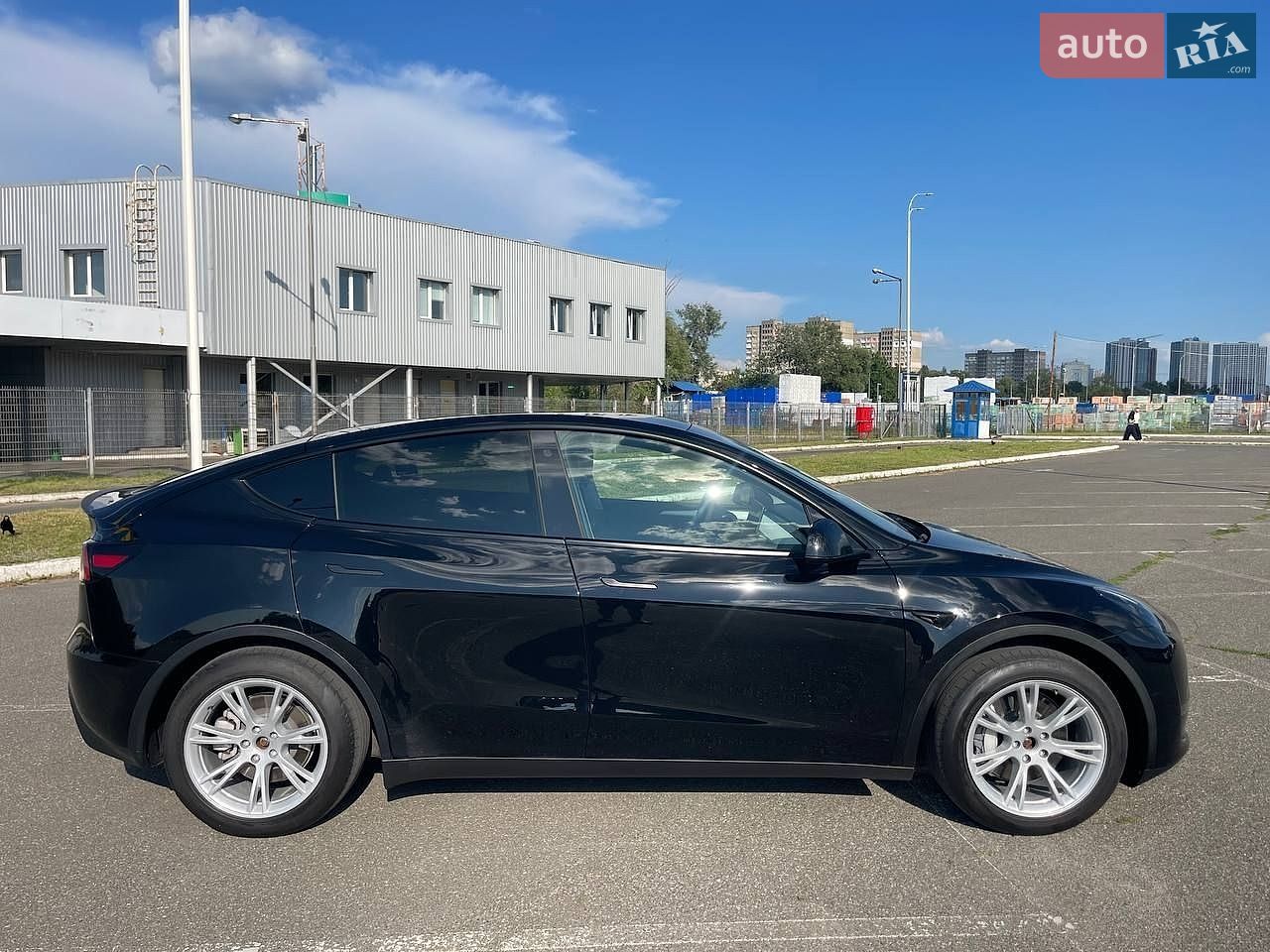 Tesla Model Y 2023 VIN XP7YGCEK0PB149934 фото оголошення 4 з 14
