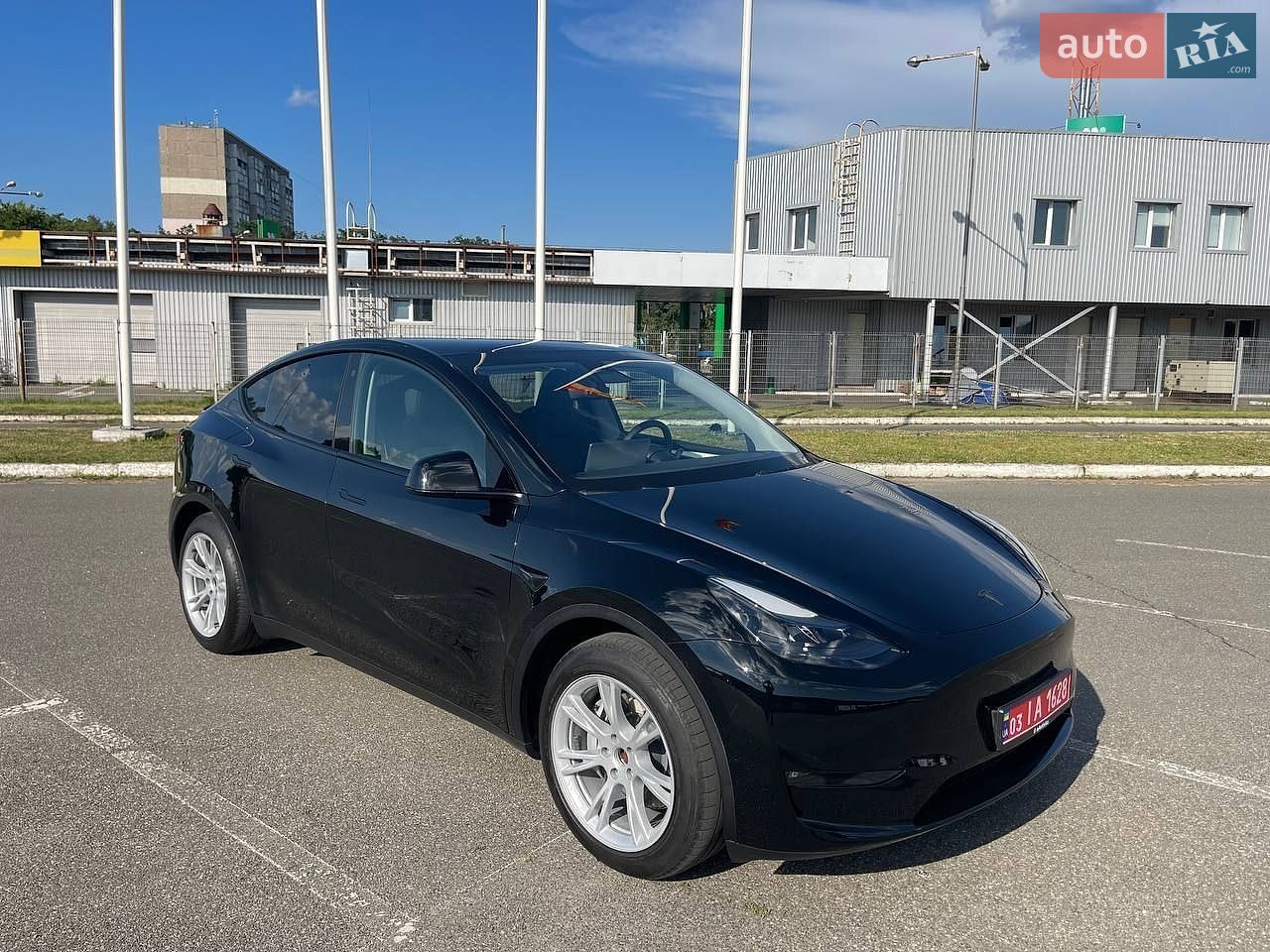 Tesla Model Y 2023 VIN XP7YGCEK0PB149934 фото оголошення 3 з 14