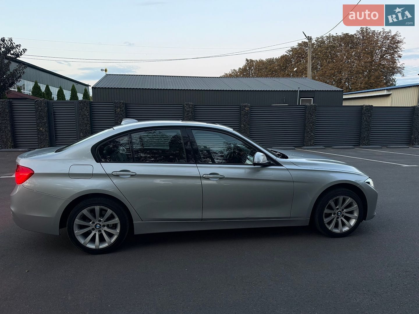 BMW 3 Series 2016 VIN WBA8E3C54GK504351 фото оголошення 4 з 22