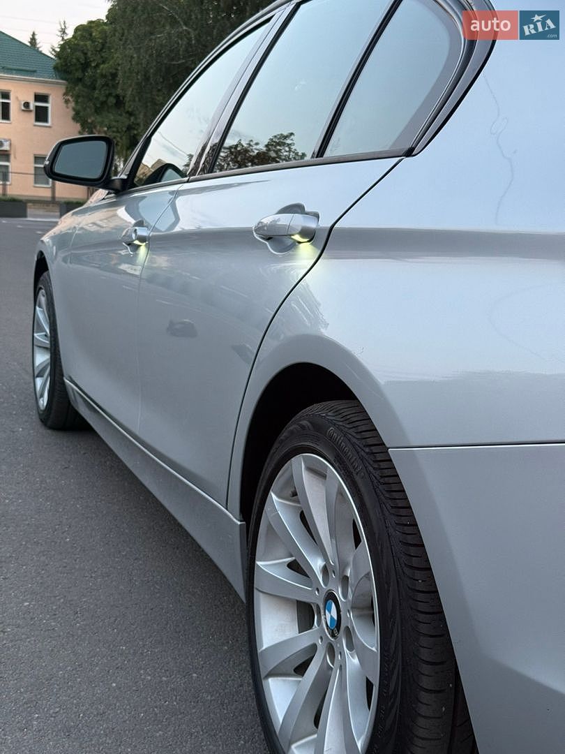 BMW 3 Series 2016 VIN WBA8E3C54GK504351 фото оголошення 9 з 22