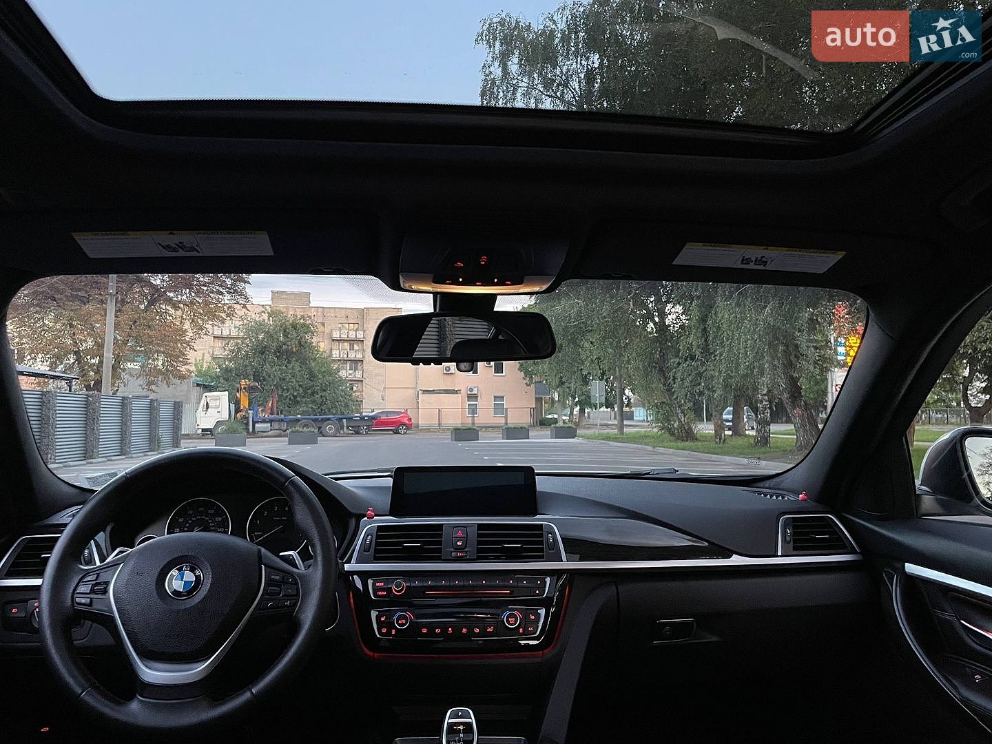 BMW 3 Series 2016 VIN WBA8E3C54GK504351 фото оголошення 15 з 22