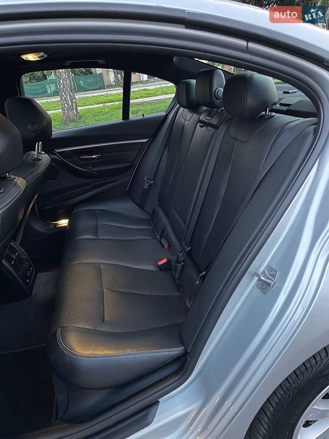 BMW 3 Series 2016 VIN WBA8E3C54GK504351 фото оголошення 16 з 22