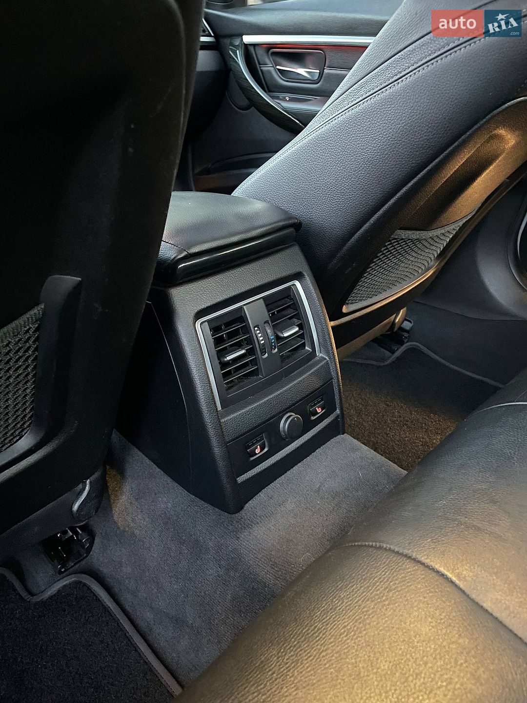 BMW 3 Series 2016 VIN WBA8E3C54GK504351 фото оголошення 18 з 22