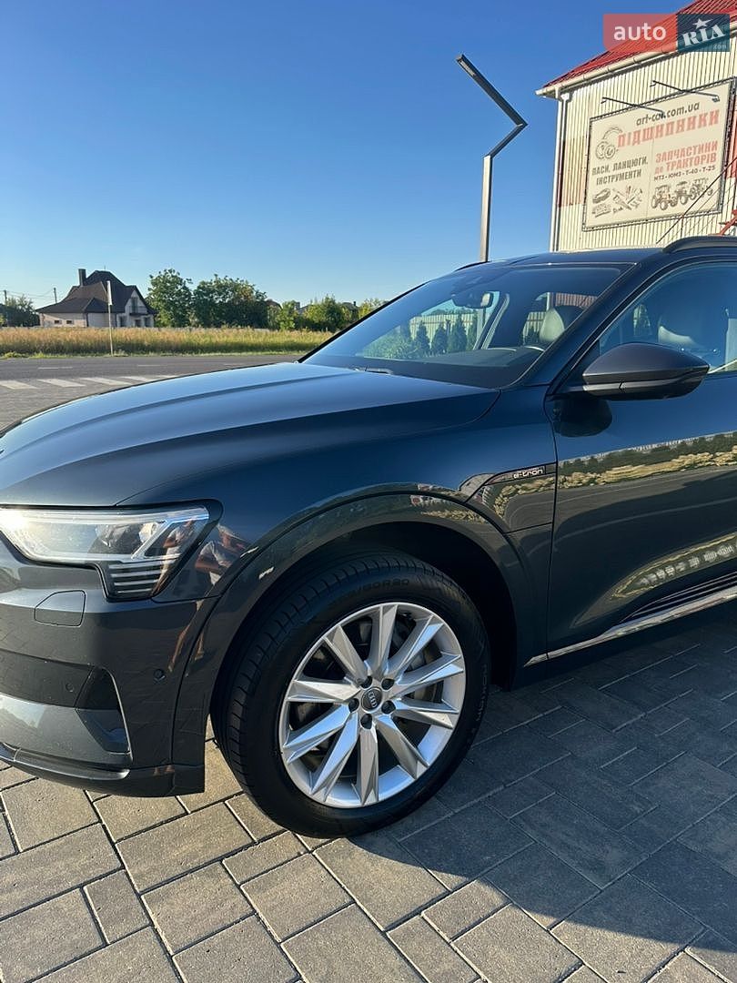 Audi e-tron 2020 VIN WAUZZZGE1MB014645 фото оголошення 3 з 34